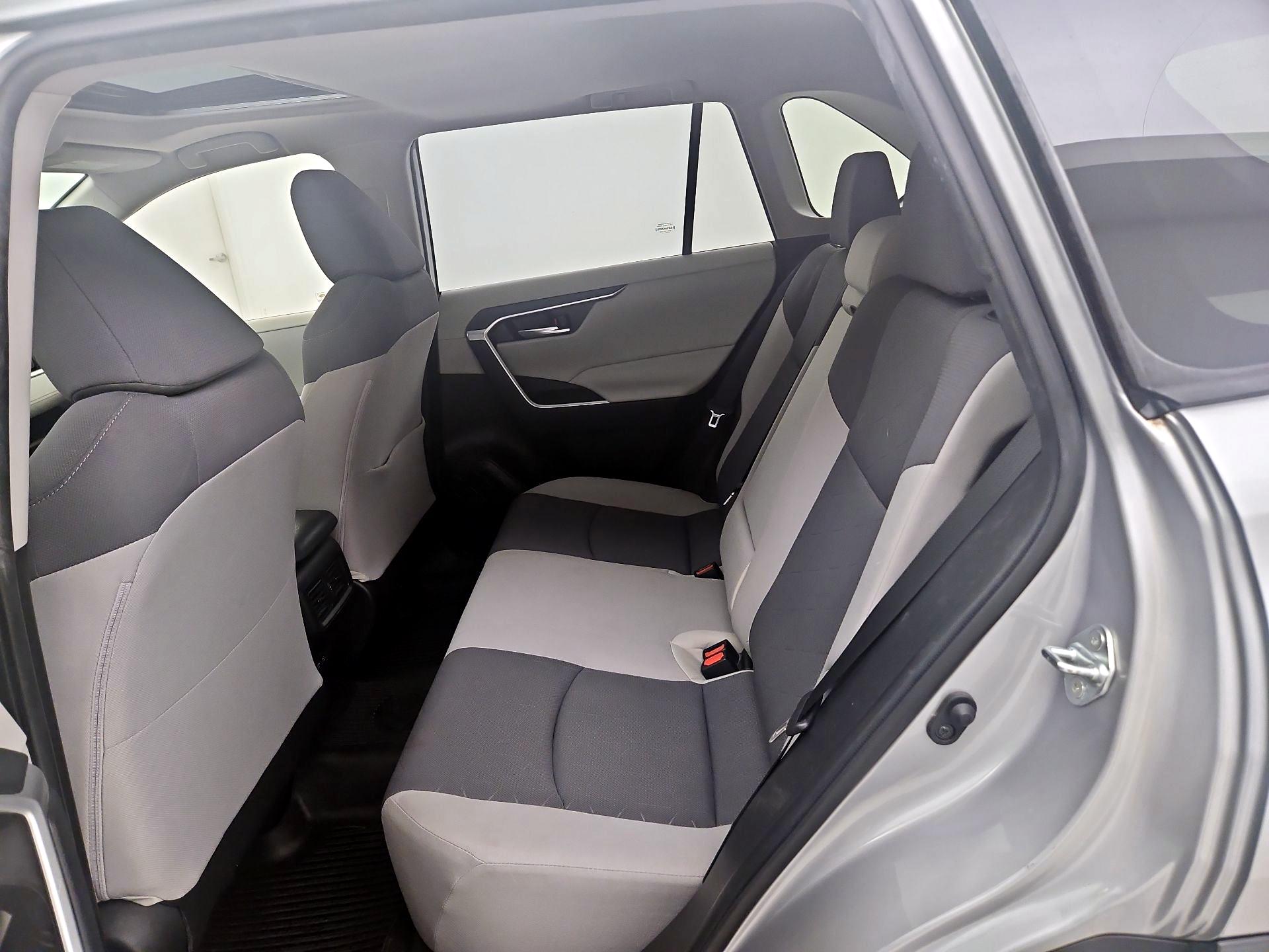 Thumbnail: 2020 Toyota RAV4 - 18