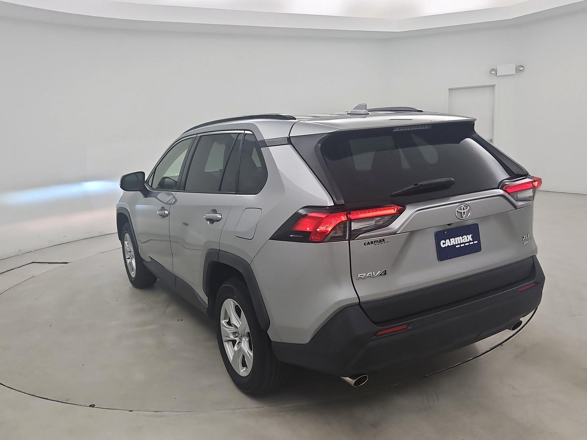 Thumbnail: 2020 Toyota RAV4 - 7