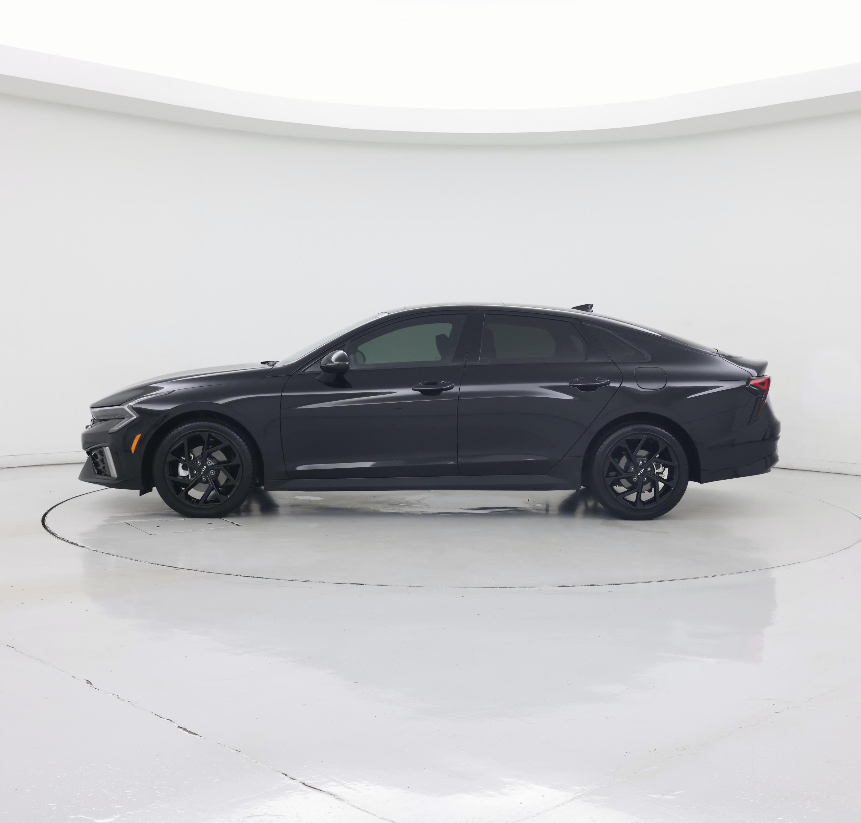 Thumbnail: 2026 Kia K5 - 3