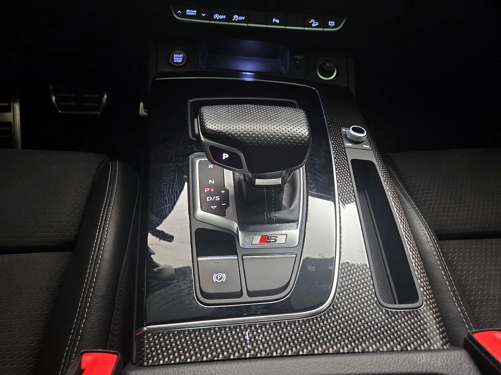 Thumbnail: 2022 Audi SQ5 - 17