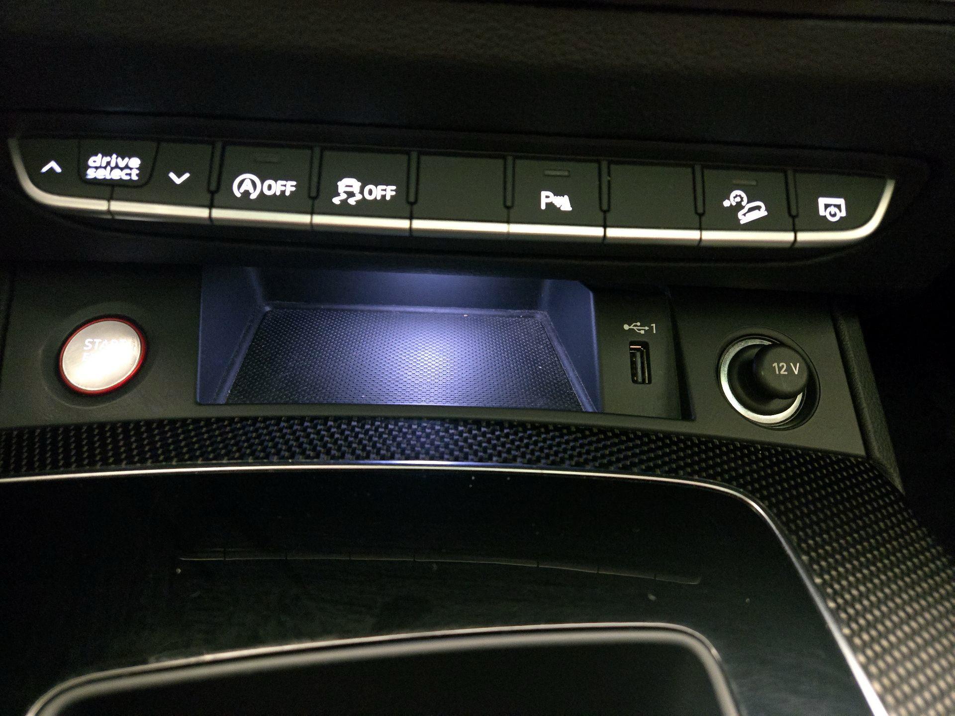 Thumbnail: 2022 Audi SQ5 - 18