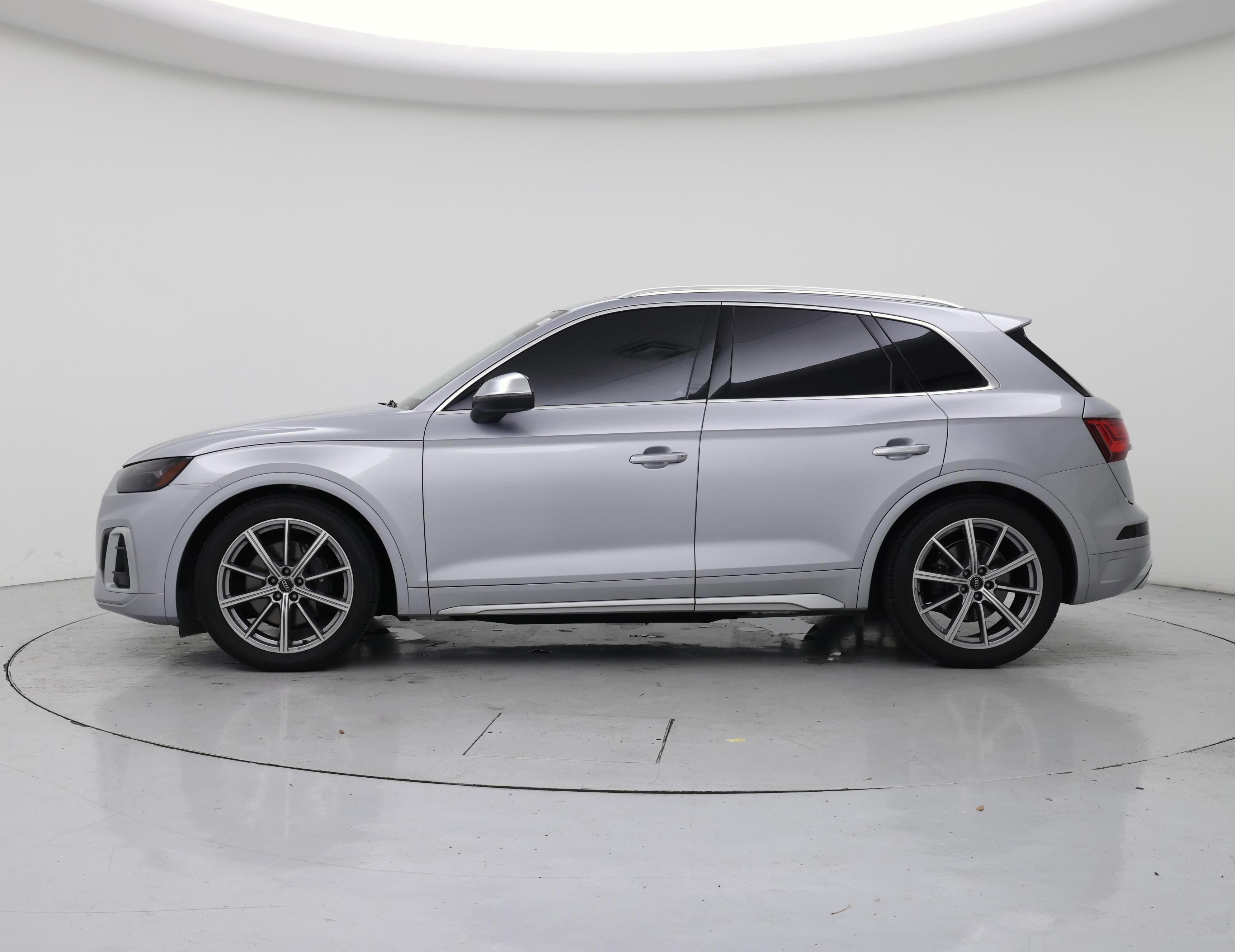 Thumbnail: 2022 Audi SQ5 - 3