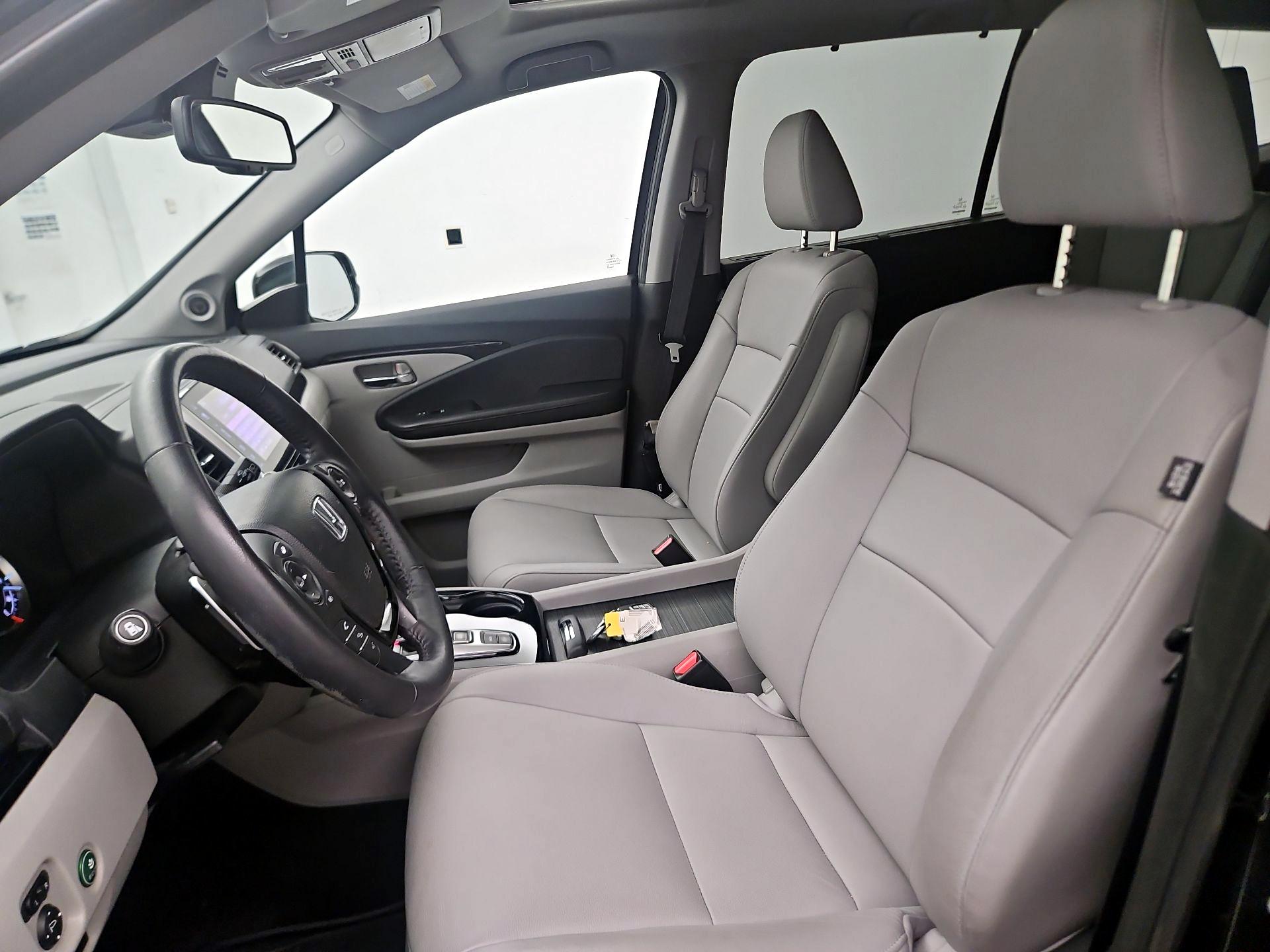 Thumbnail: 2018 Honda Pilot - 9