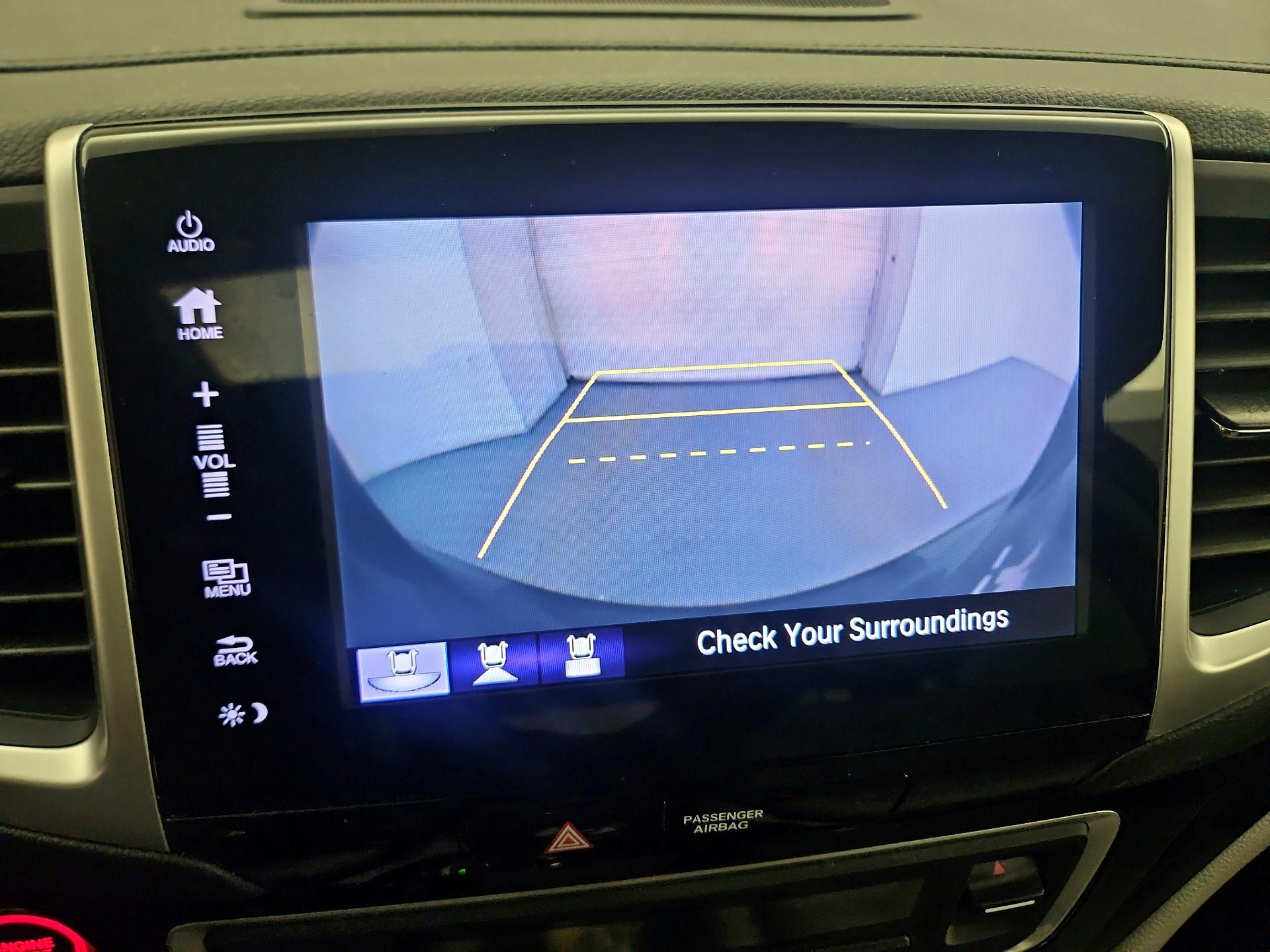 Thumbnail: 2018 Honda Pilot - 12