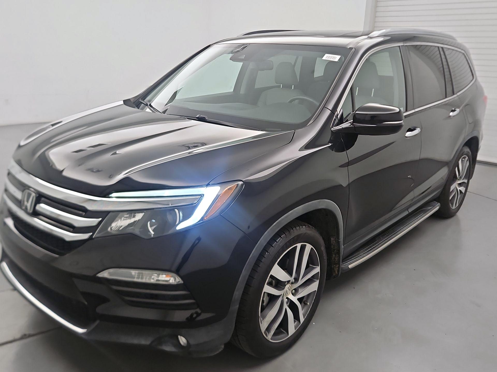 Thumbnail: 2018 Honda Pilot - 3