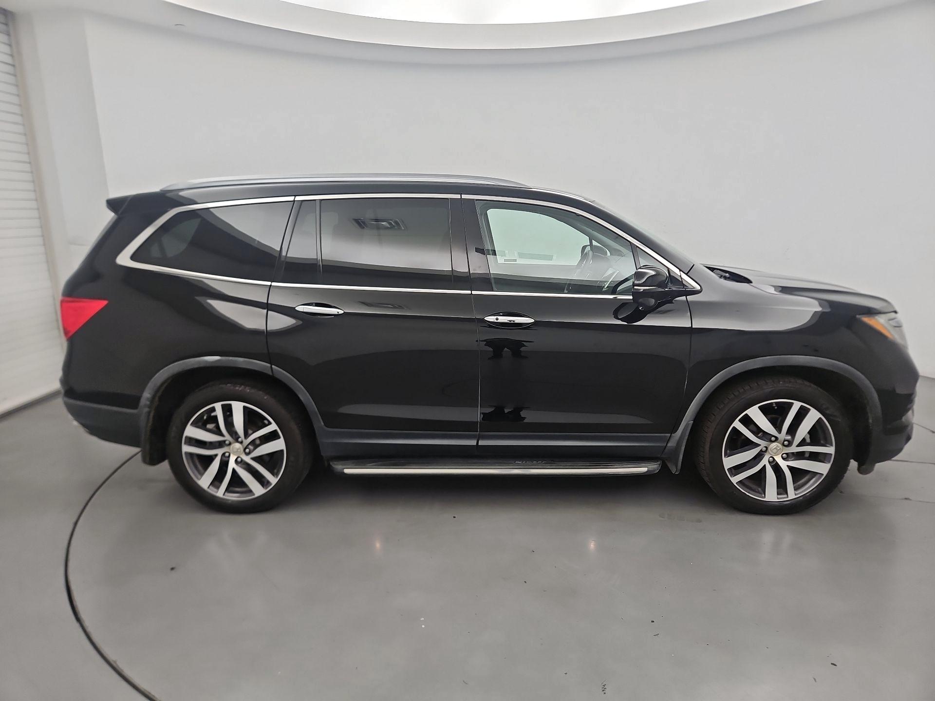 Thumbnail: 2018 Honda Pilot - 4