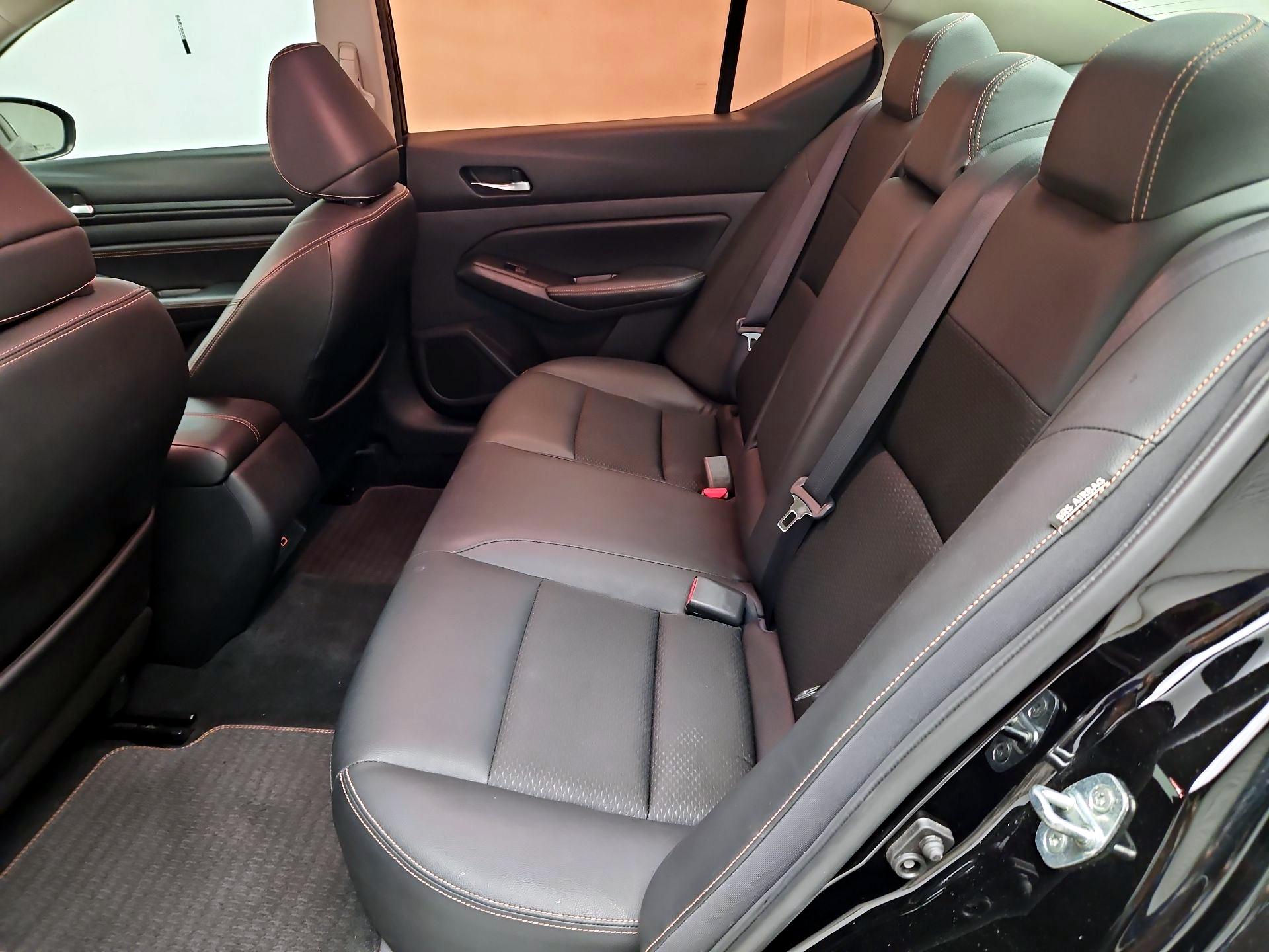 Thumbnail: 2019 Nissan Altima - 19