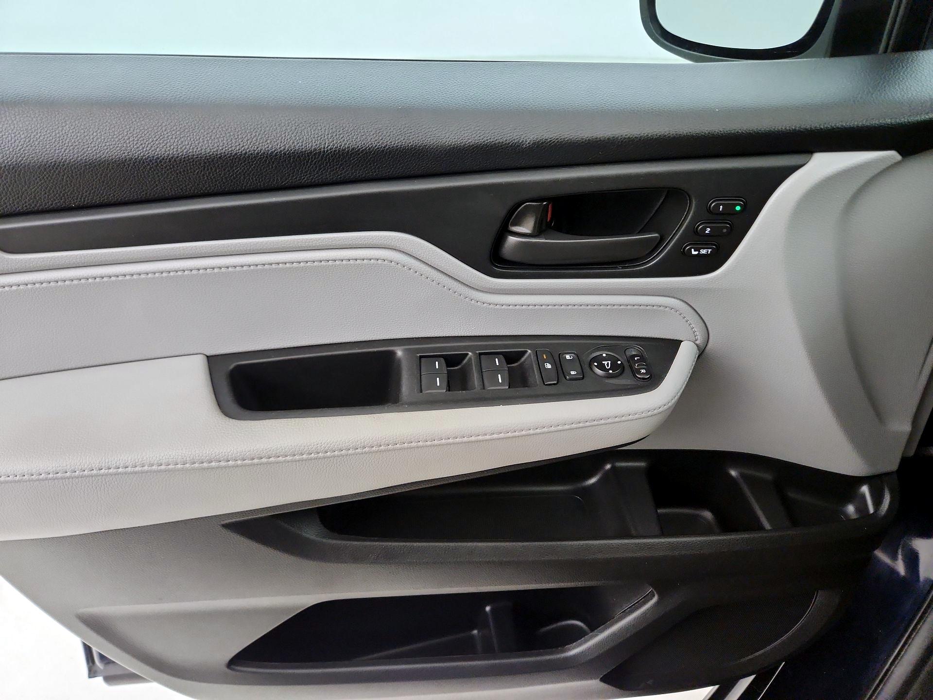 Thumbnail: 2020 Honda Odyssey - 10