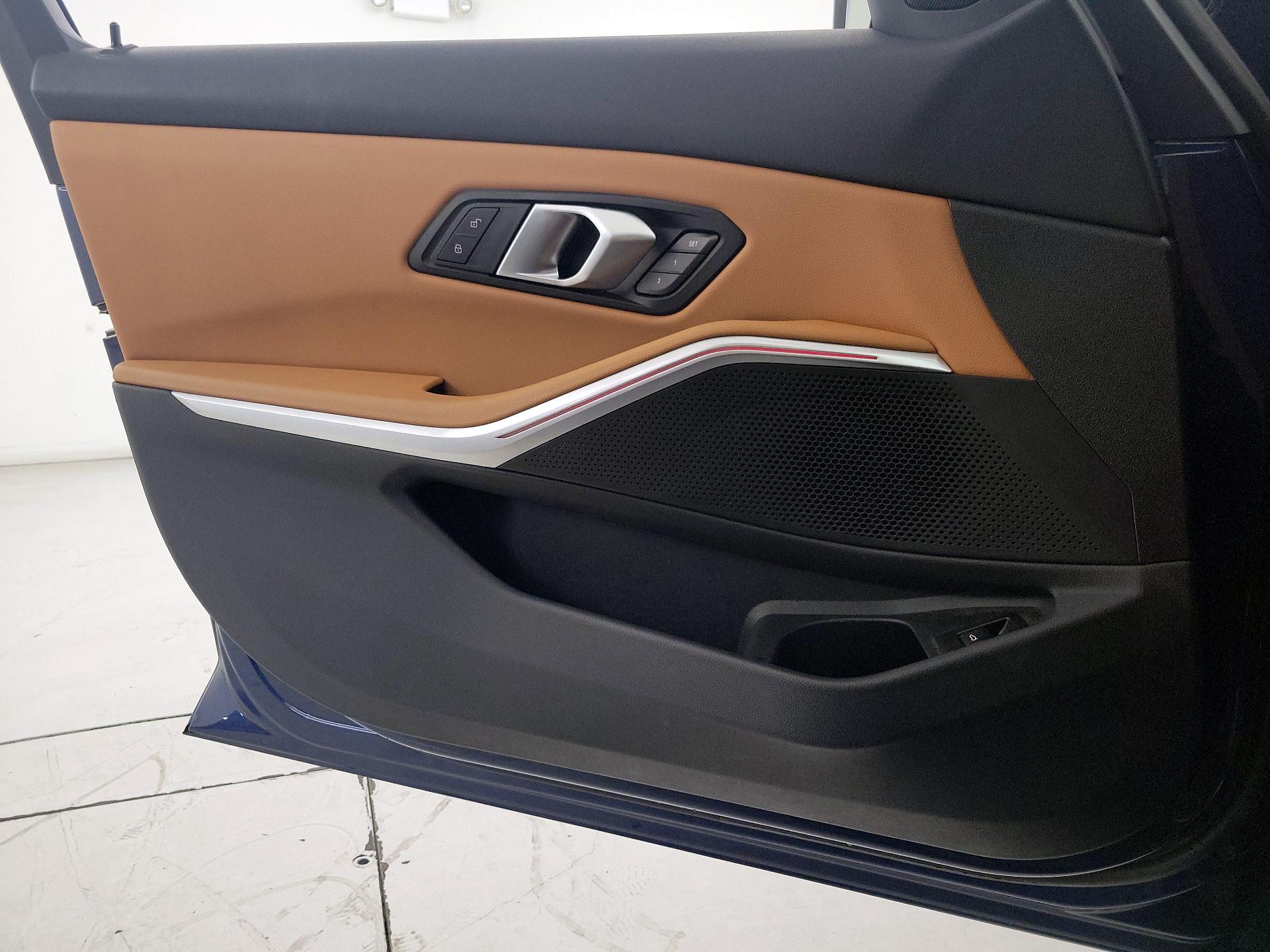 Thumbnail: 2024 BMW 3 Series - 12