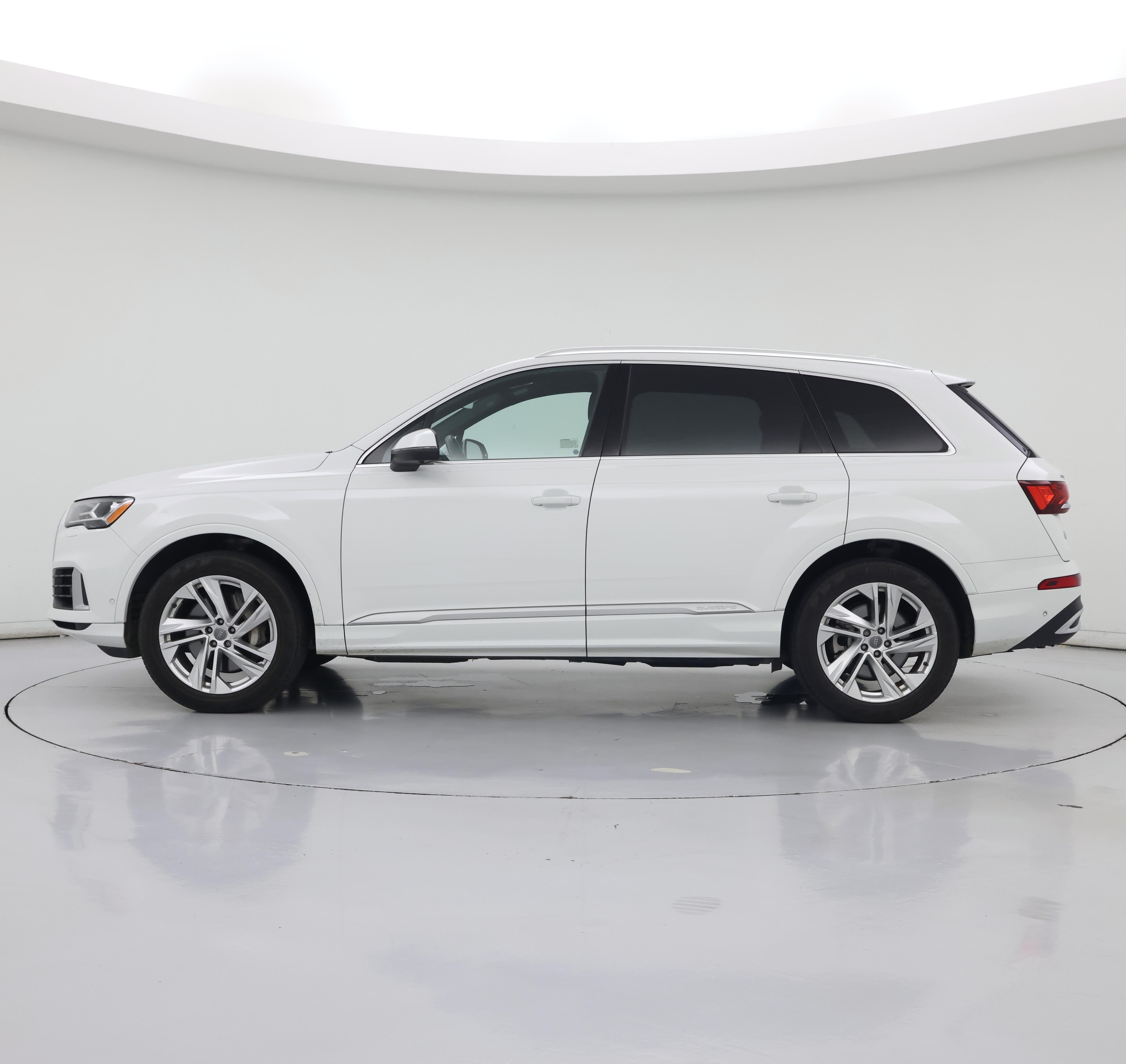 Thumbnail: 2020 Audi Q7 - 3