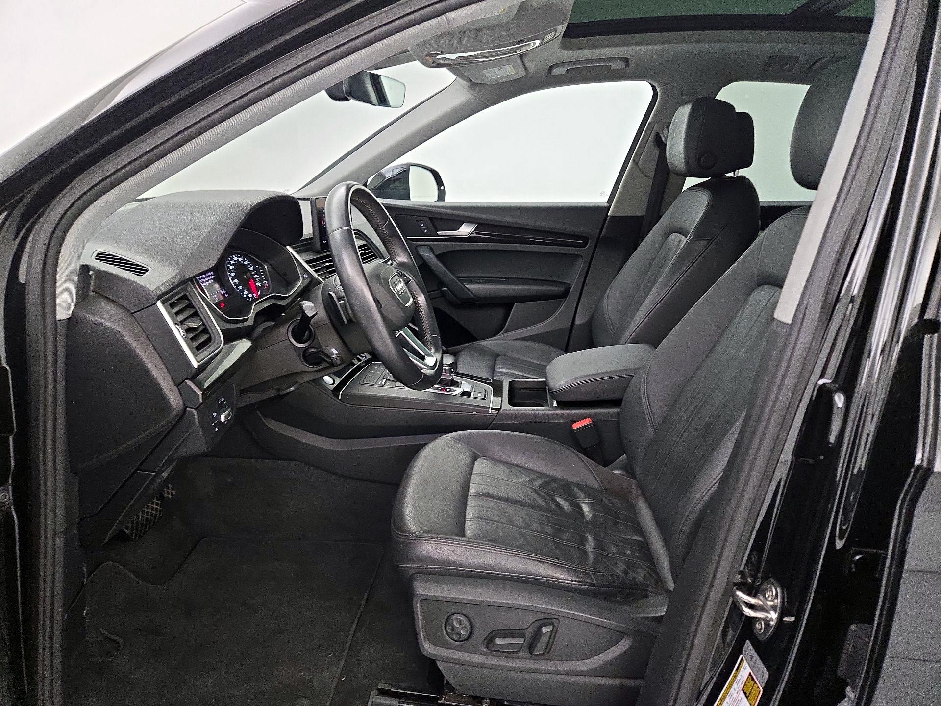Thumbnail: 2020 Audi Q5 - 11