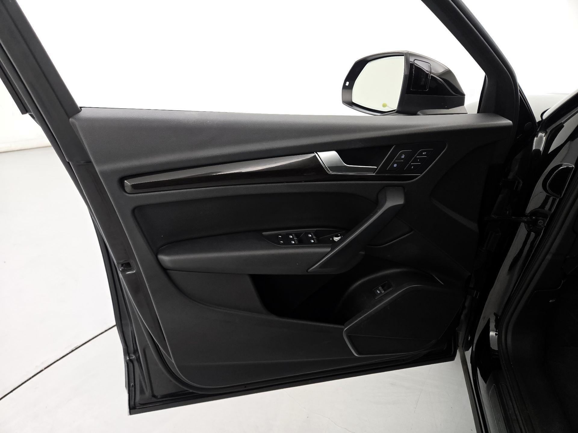 Thumbnail: 2020 Audi Q5 - 12