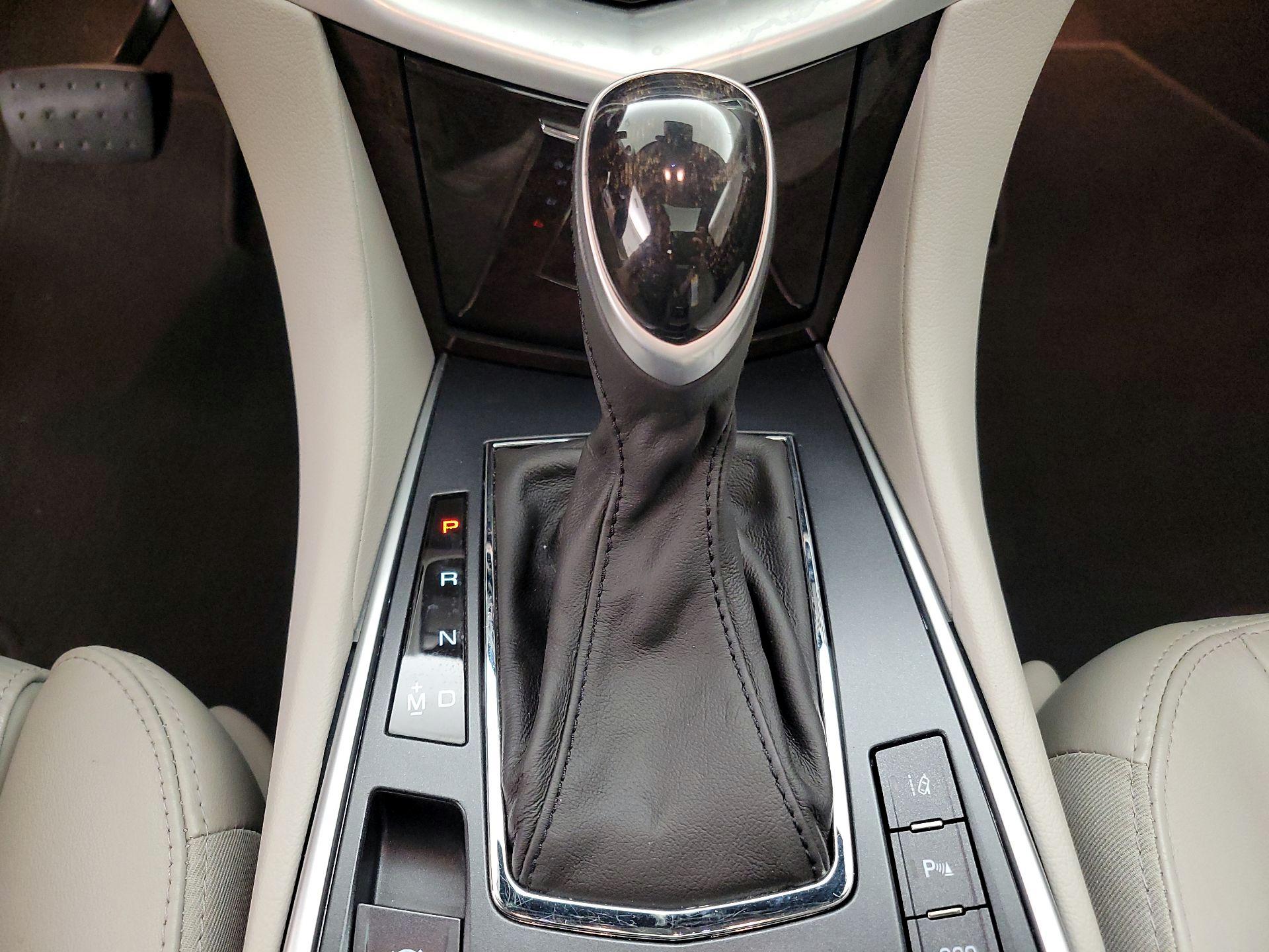 Thumbnail: 2016 Cadillac SRX - 17