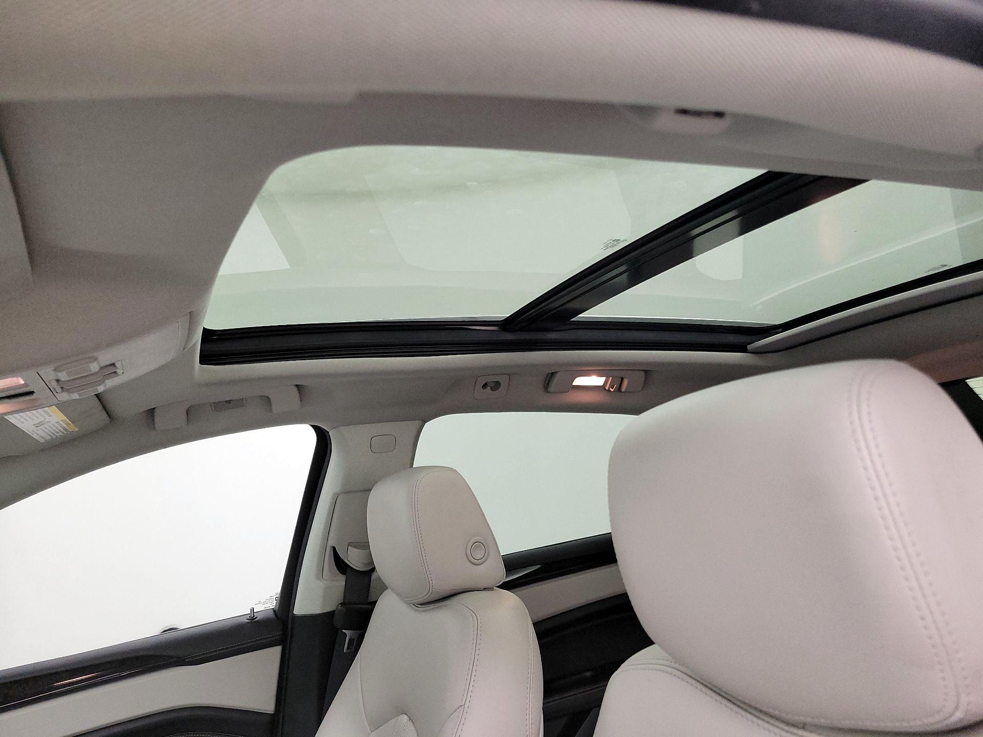 Thumbnail: 2016 Cadillac SRX - 19