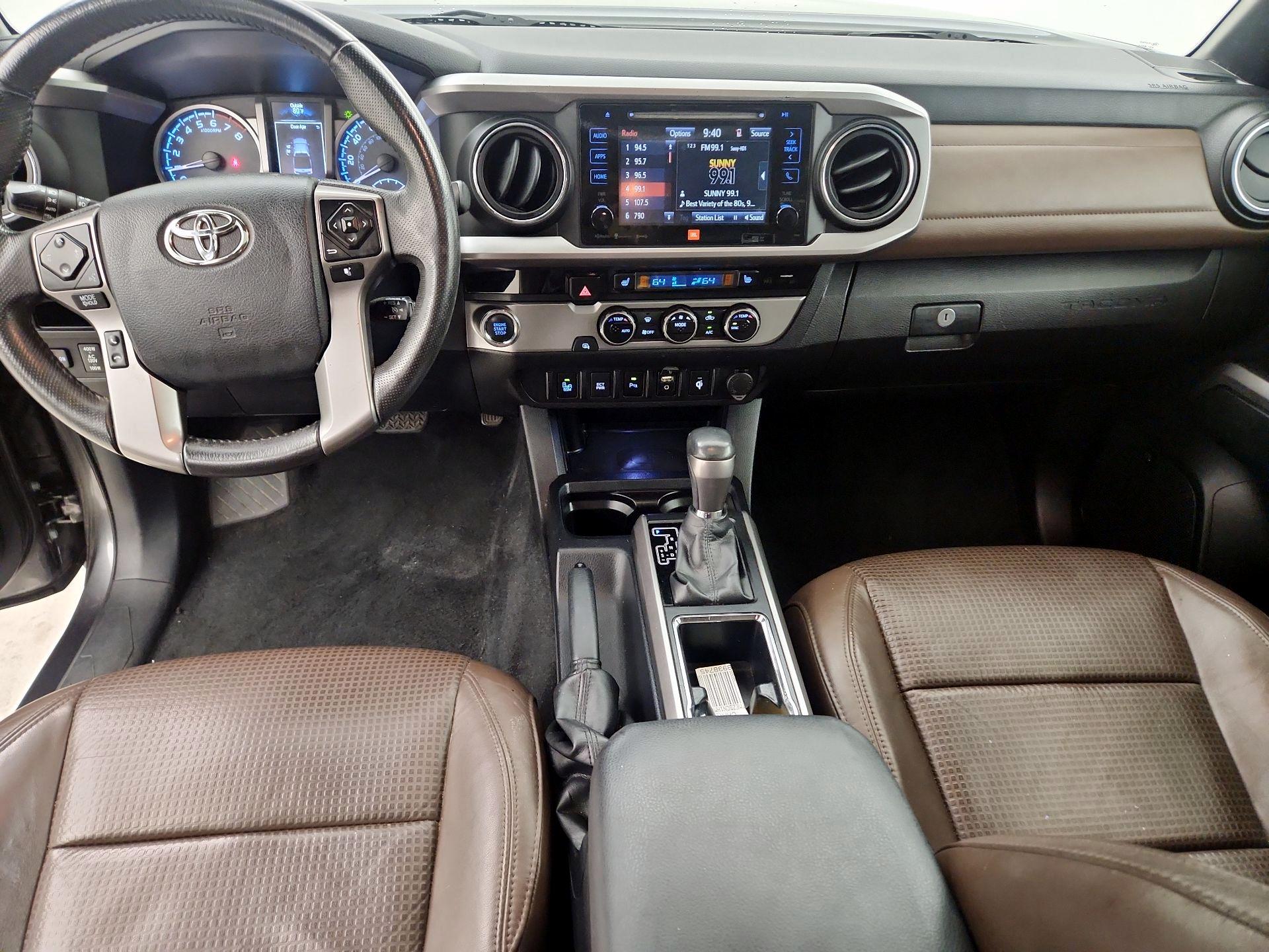 Thumbnail: 2017 Toyota Tacoma - 9