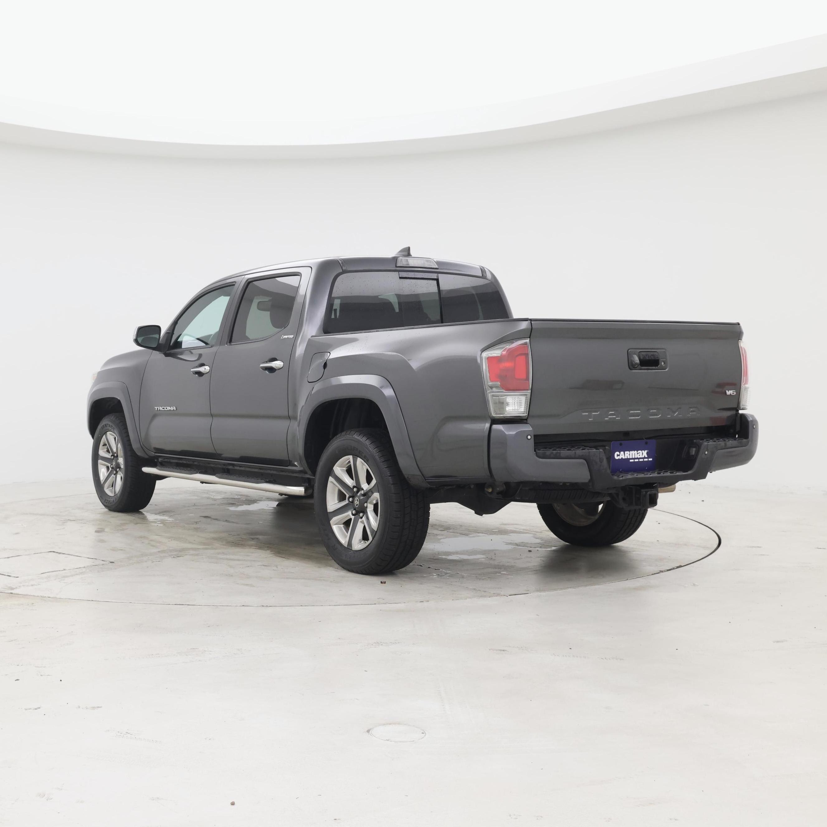 Thumbnail: 2017 Toyota Tacoma - 2
