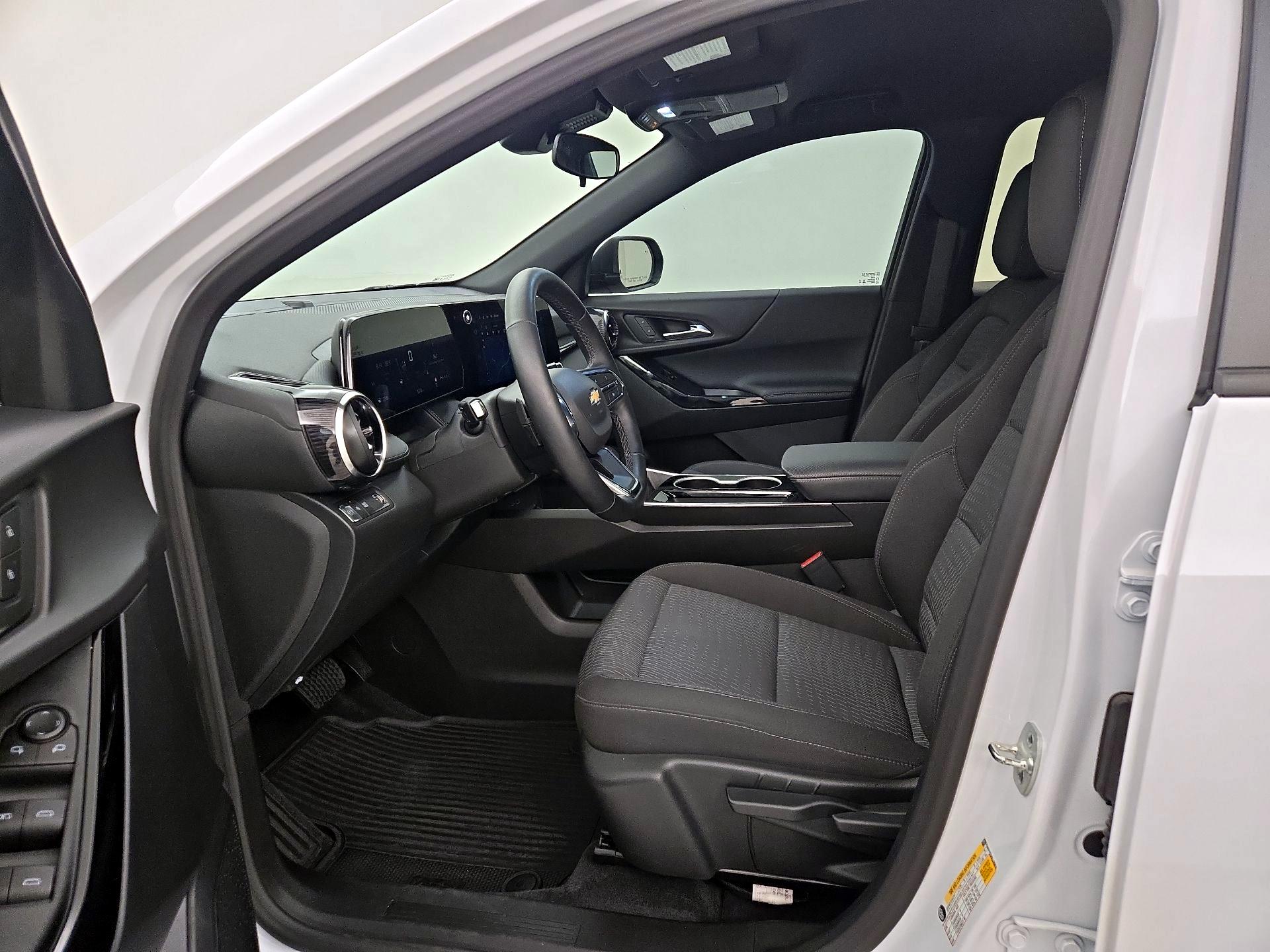 Thumbnail: 2025 Chevrolet Equinox - 11