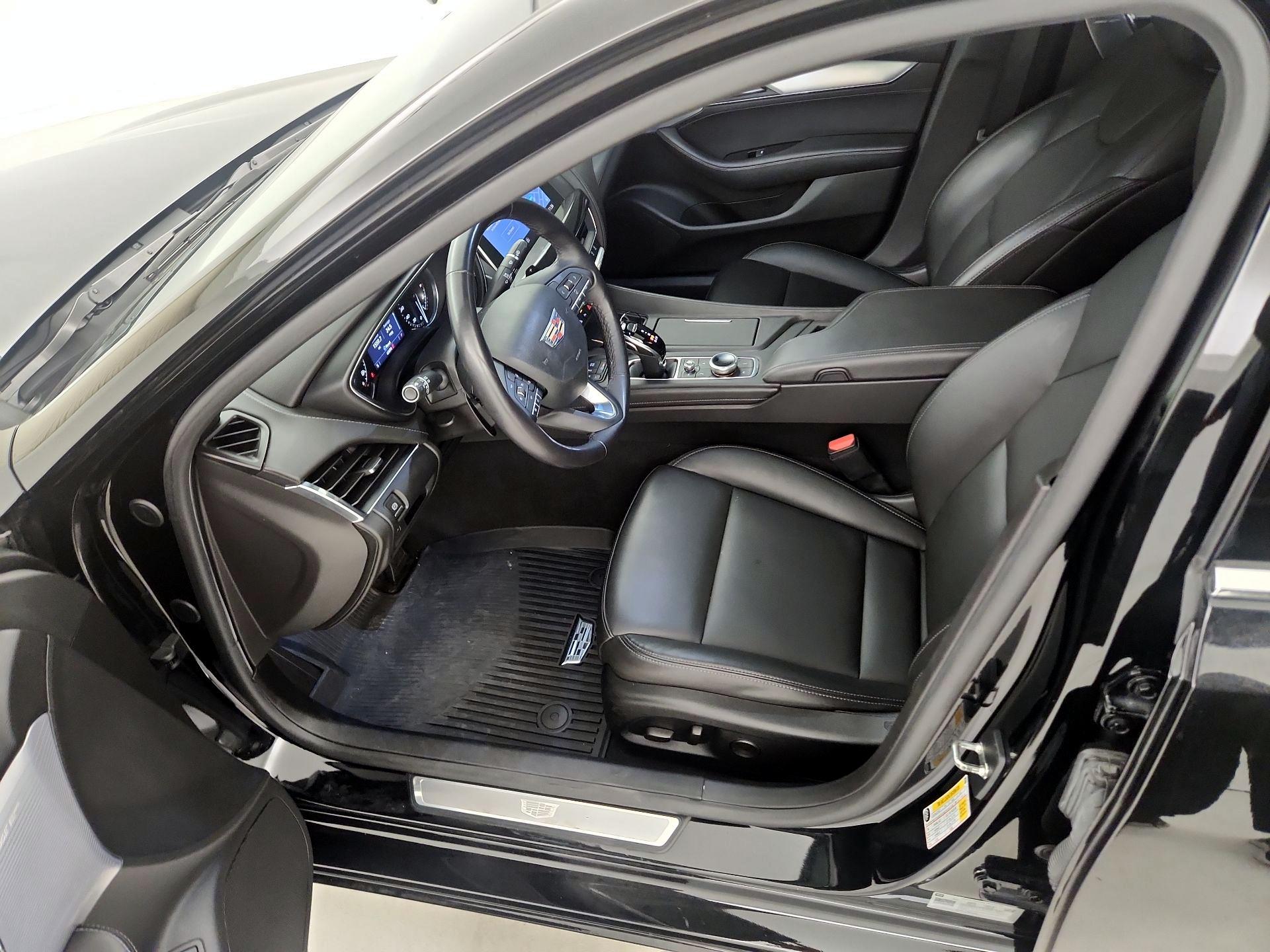 Thumbnail: 2023 Cadillac CT5 - 9