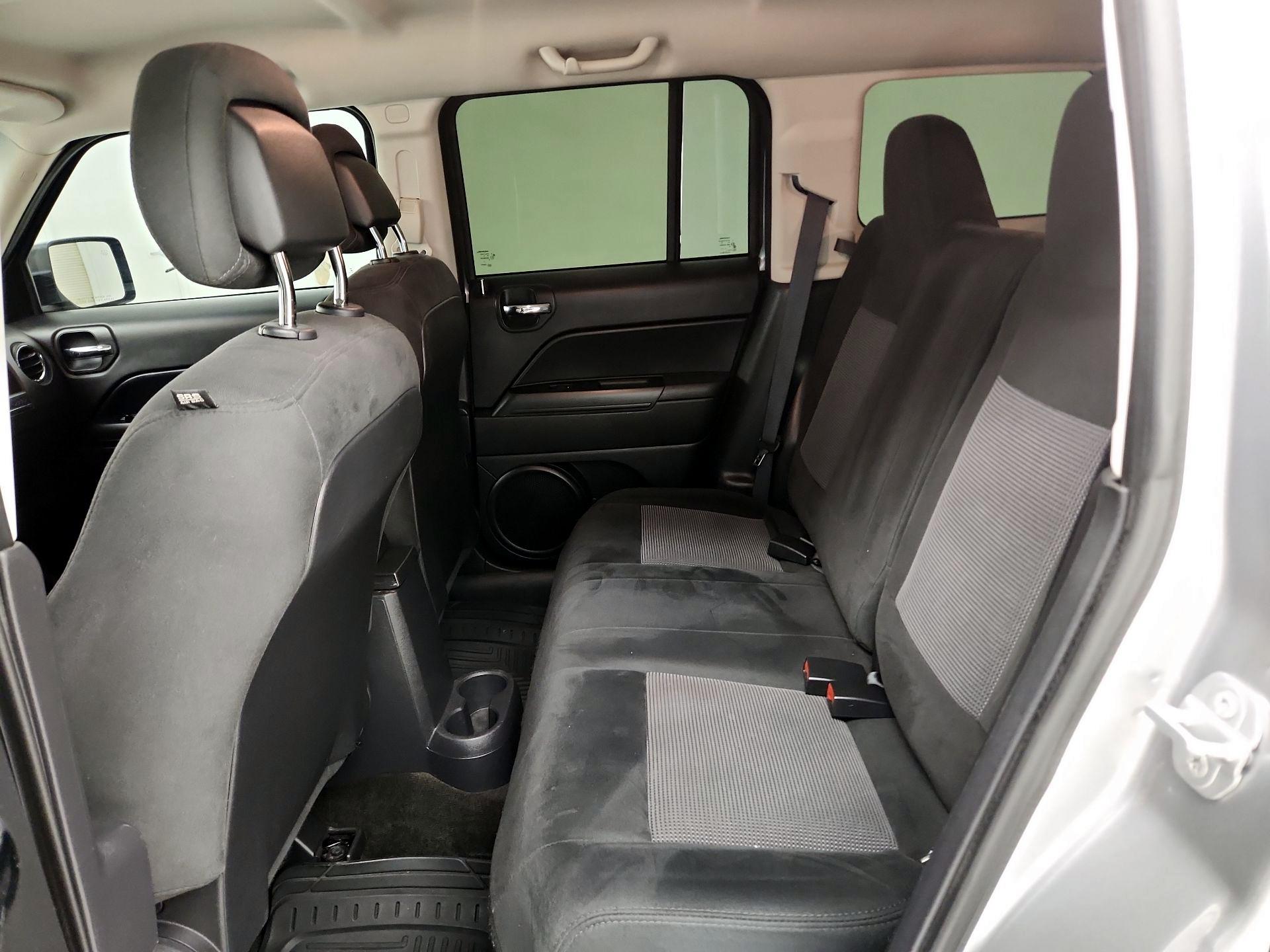 Thumbnail: 2016 Jeep Patriot - 14