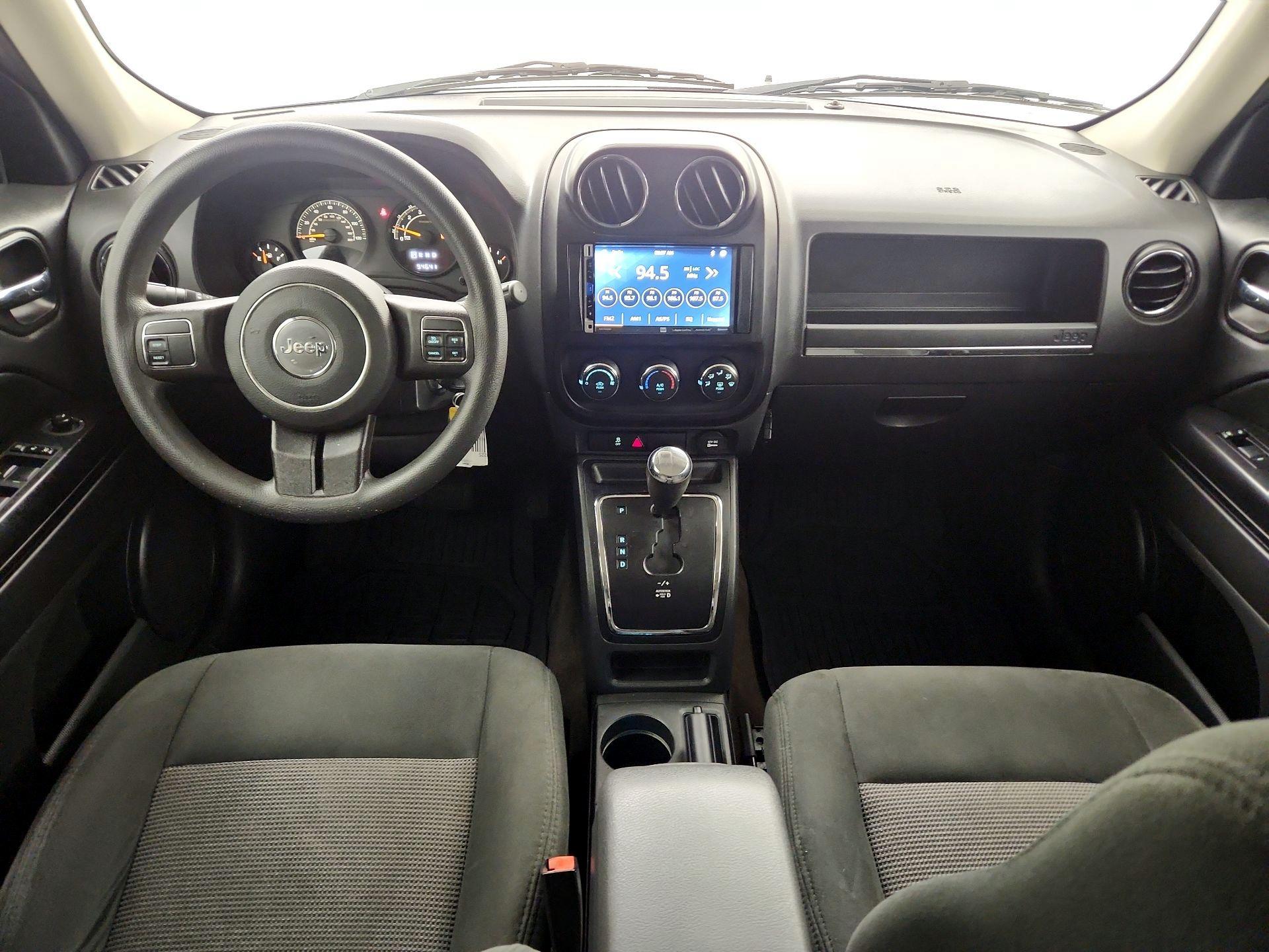 Thumbnail: 2016 Jeep Patriot - 8