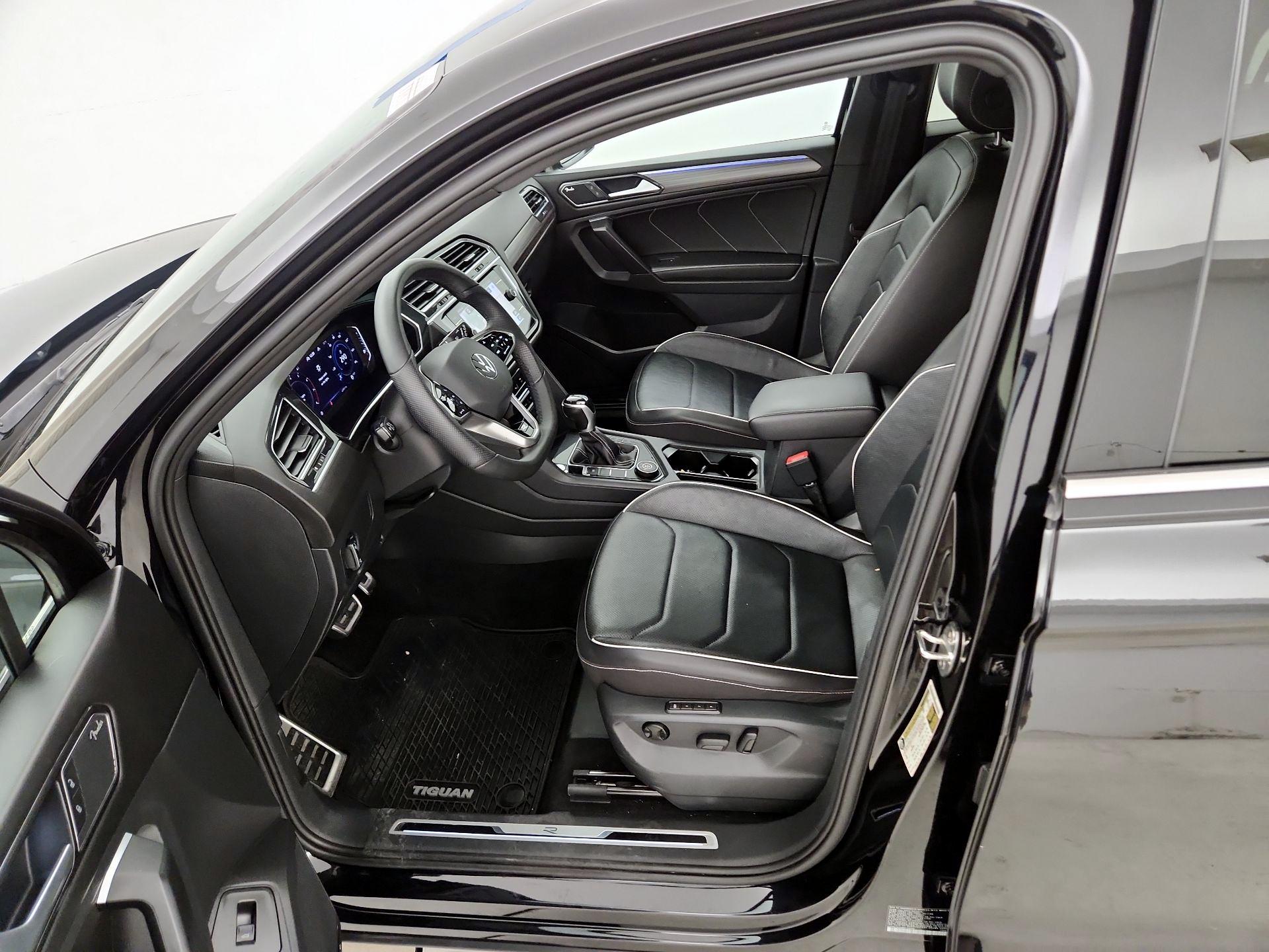 Thumbnail: 2022 Volkswagen Tiguan - 9