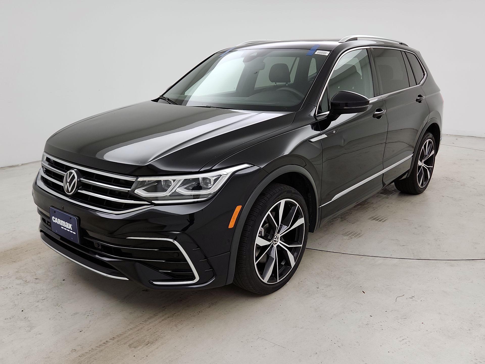 Thumbnail: 2022 Volkswagen Tiguan - 3