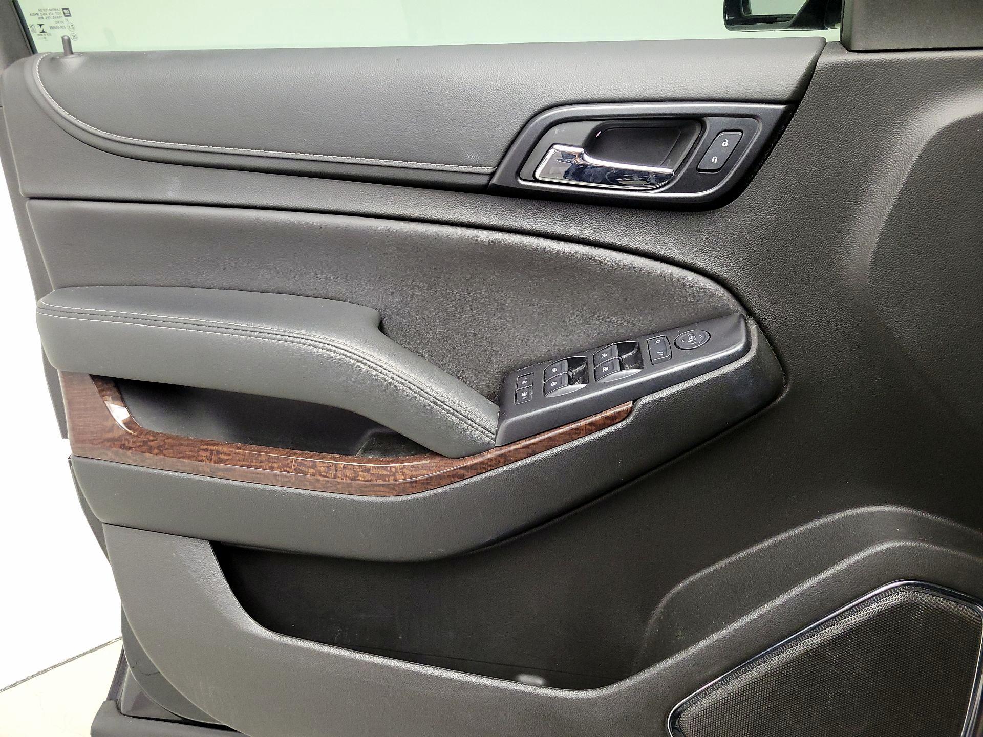 Thumbnail: 2019 GMC Yukon XL - 12