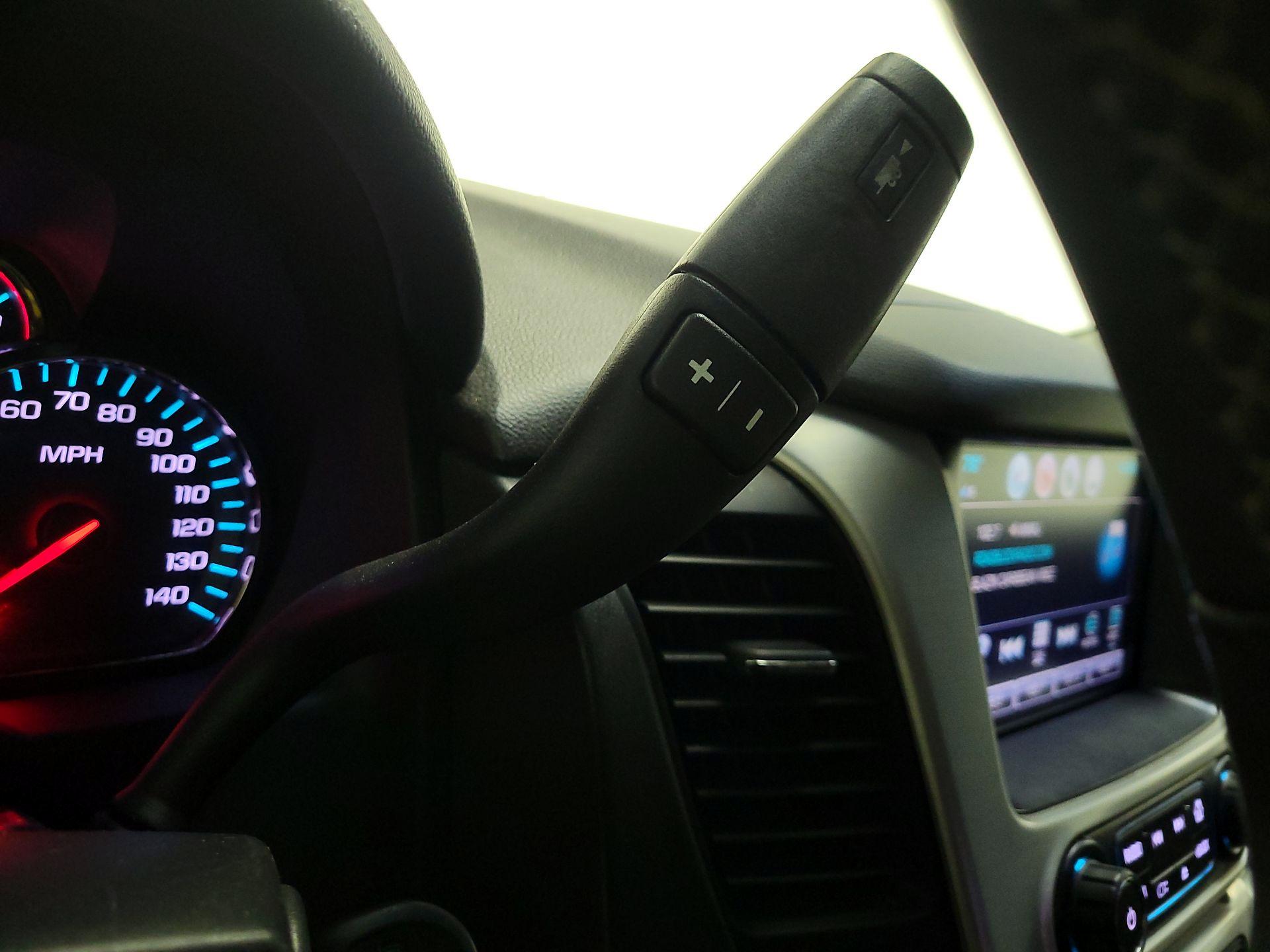 Thumbnail: 2019 GMC Yukon XL - 17