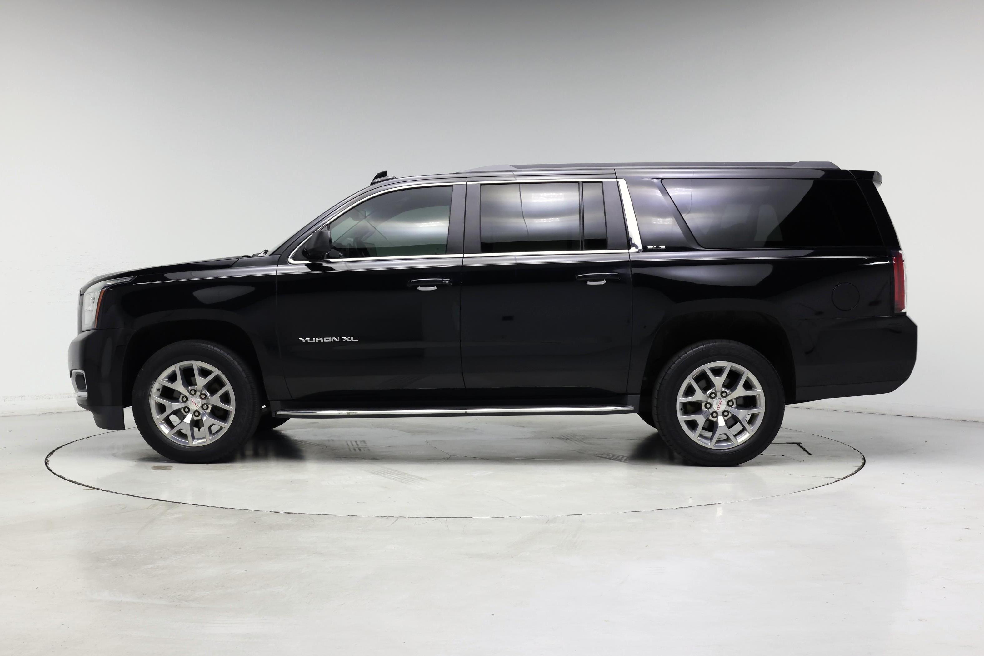 Thumbnail: 2019 GMC Yukon XL - 3
