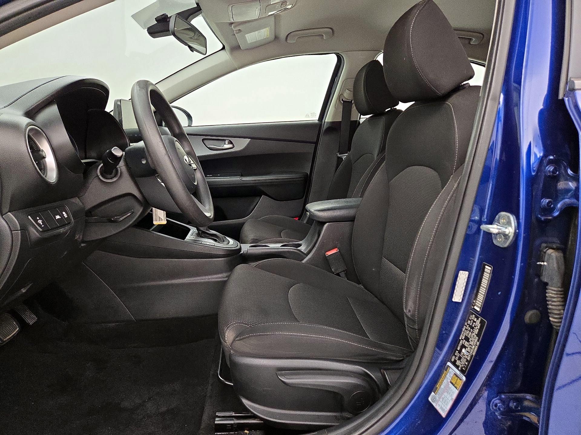 Thumbnail: 2021 Kia Forte - 11