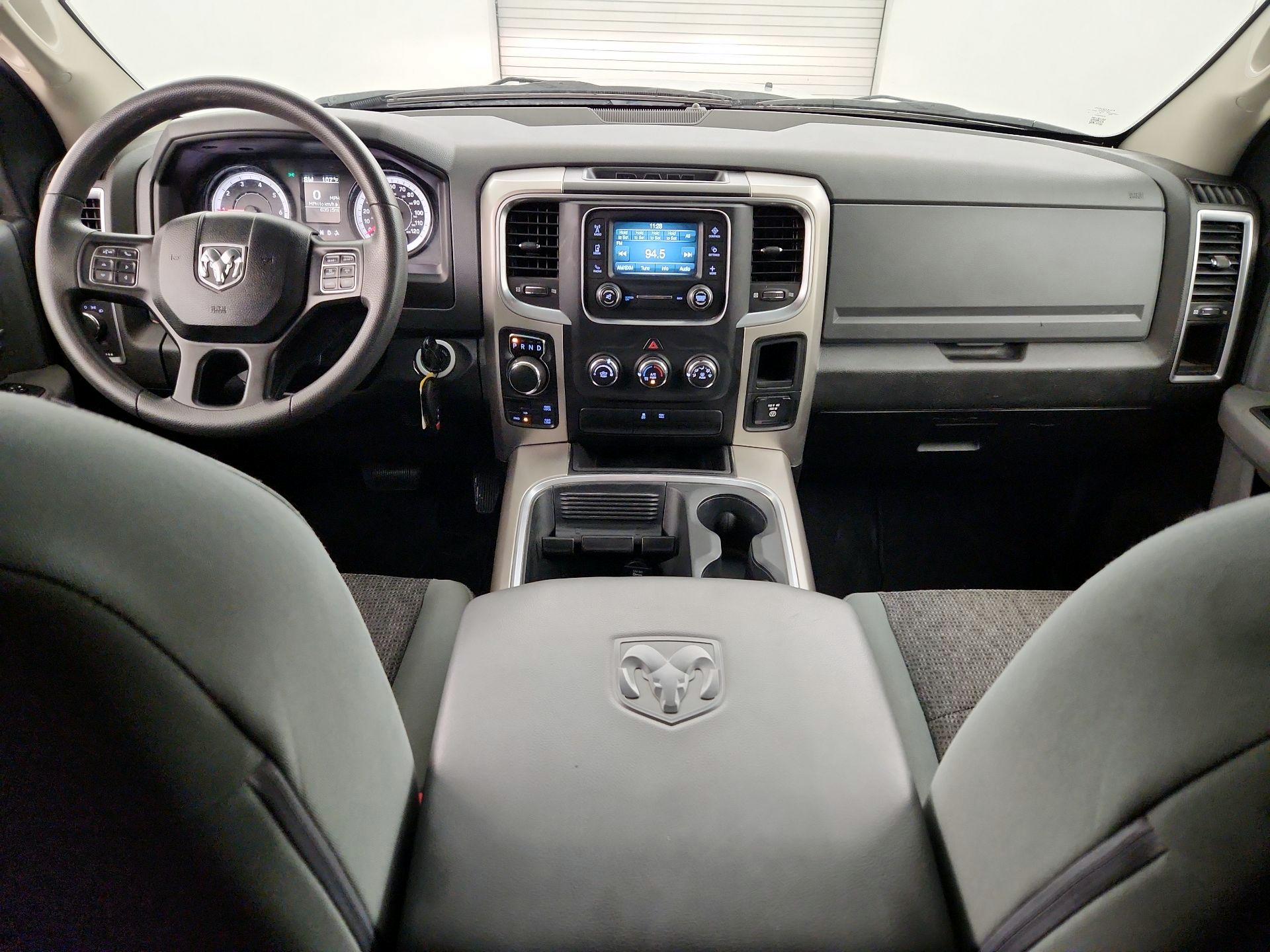 Thumbnail: 2019 RAM 1500 Classic - 9