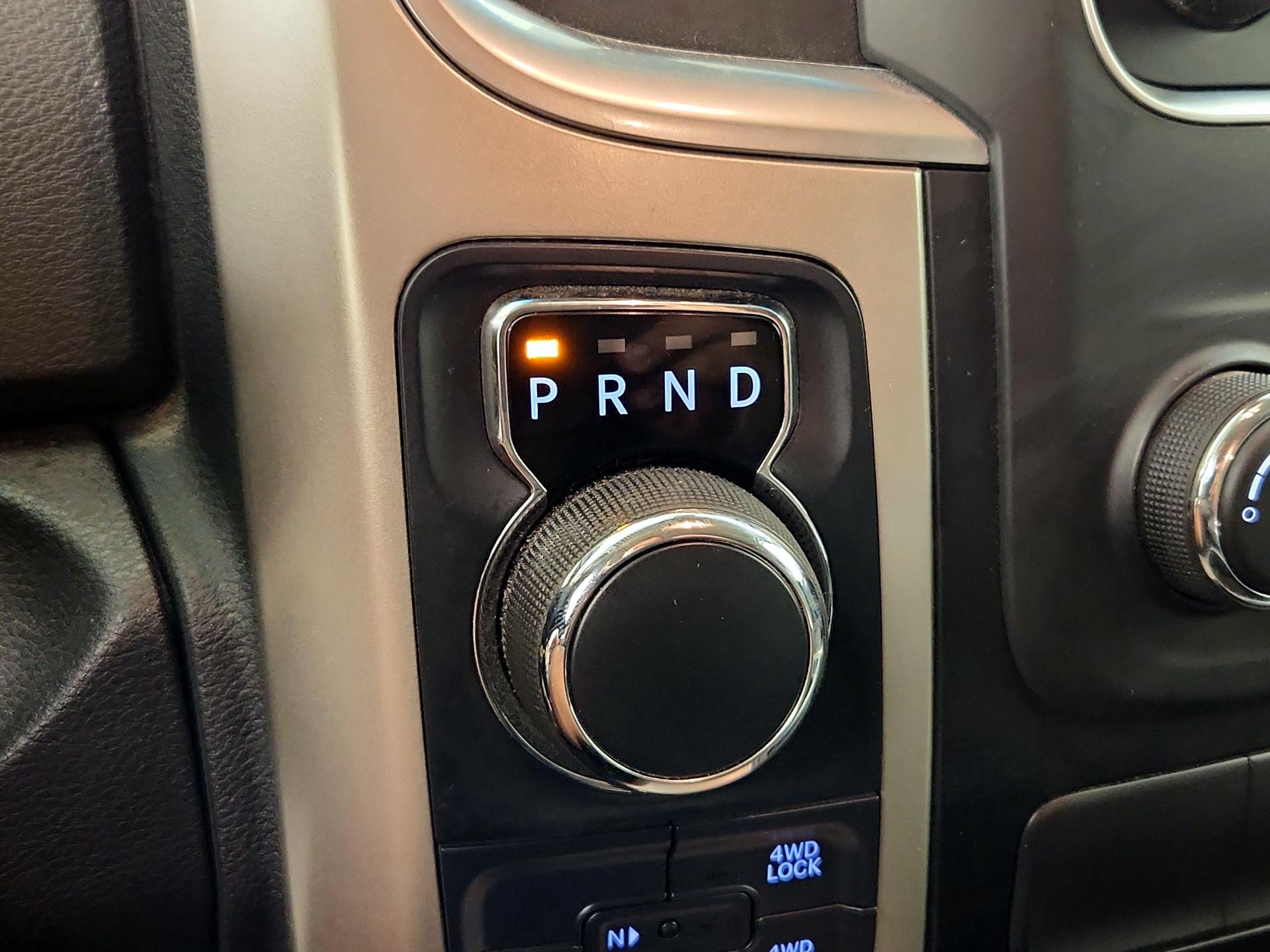 Thumbnail: 2019 RAM 1500 Classic - 17
