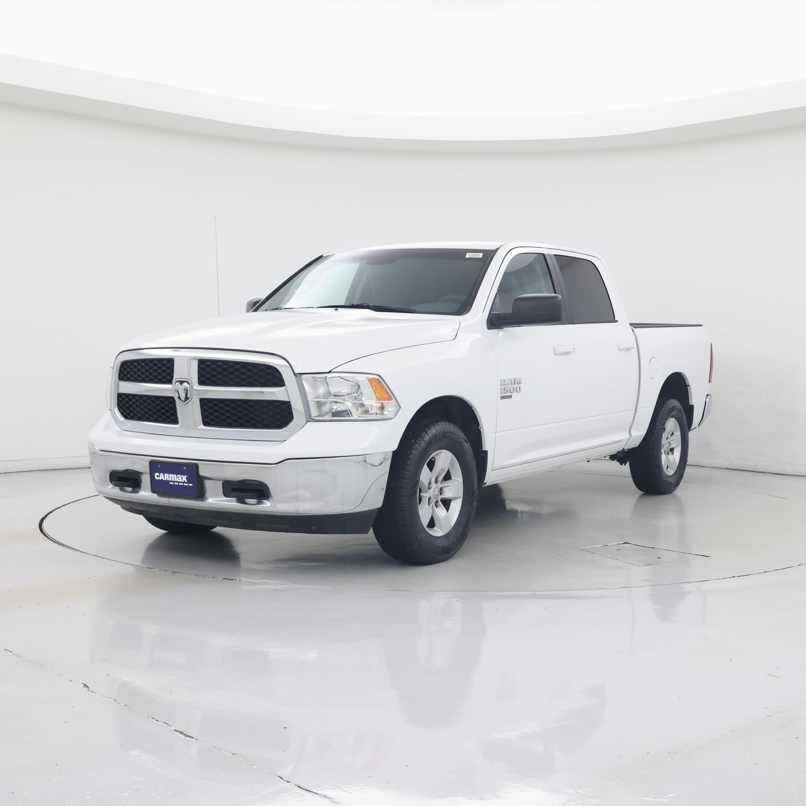 Thumbnail: 2019 RAM 1500 Classic - 4