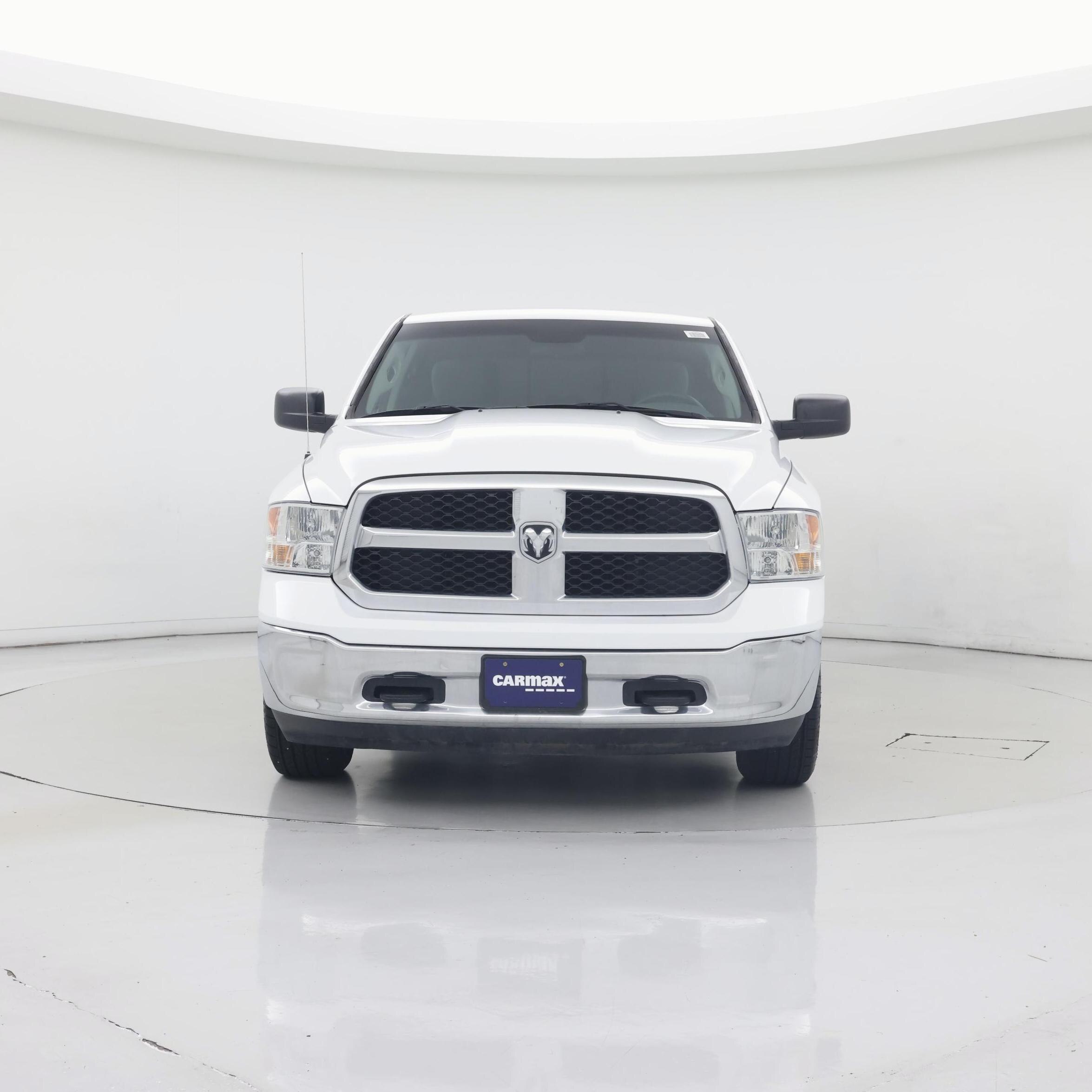 Thumbnail: 2019 RAM 1500 Classic - 5