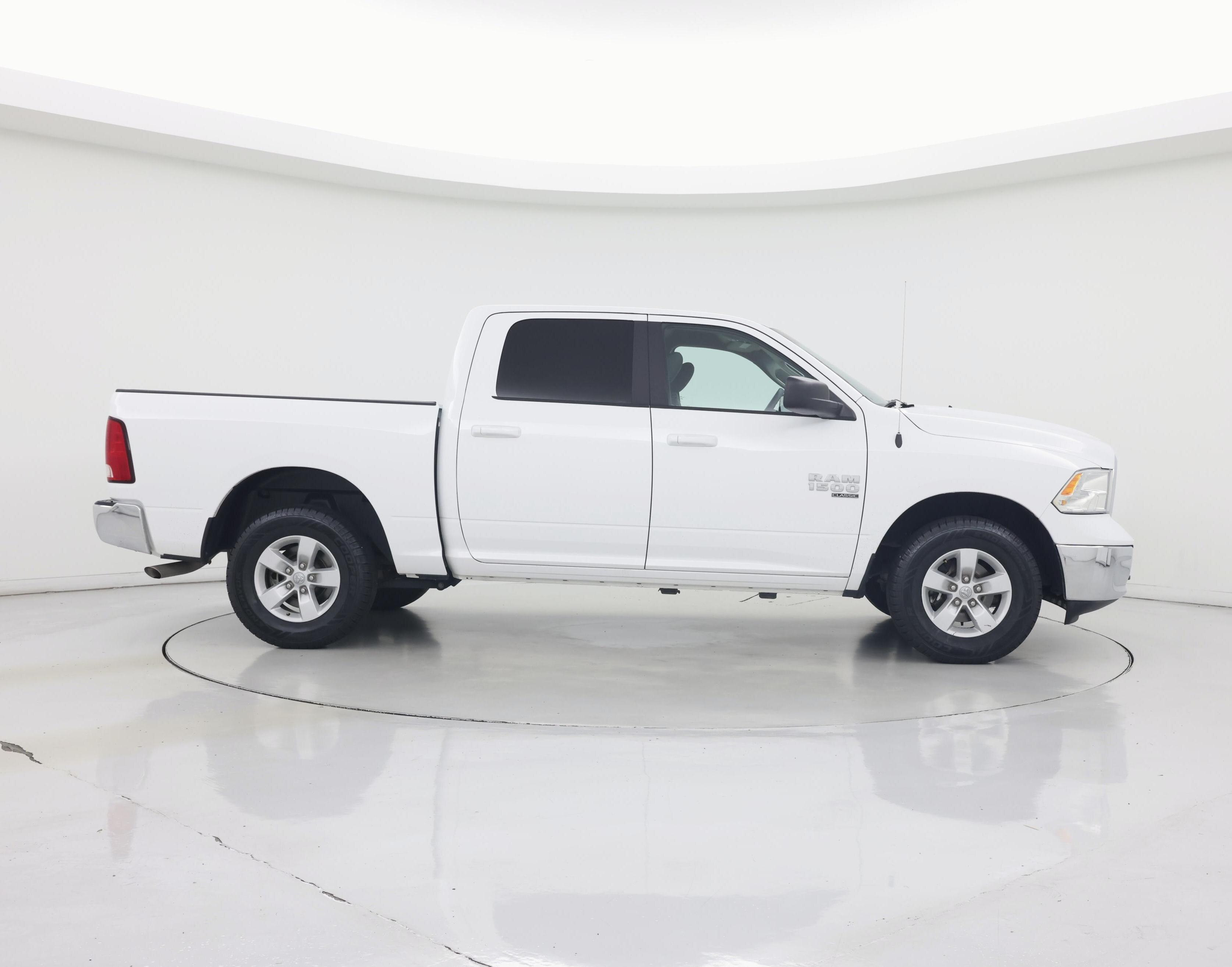 Thumbnail: 2019 RAM 1500 Classic - 7