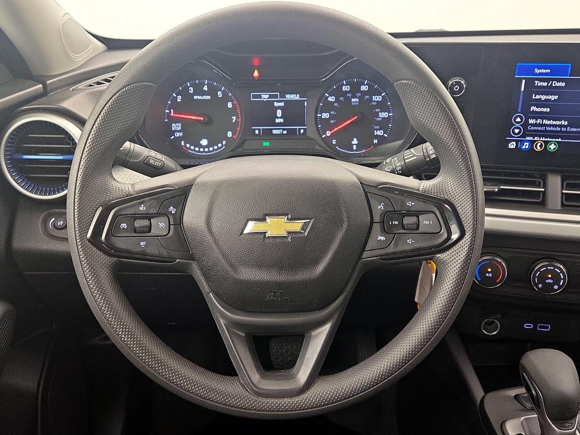 Thumbnail: 2025 Chevrolet Trax - 10