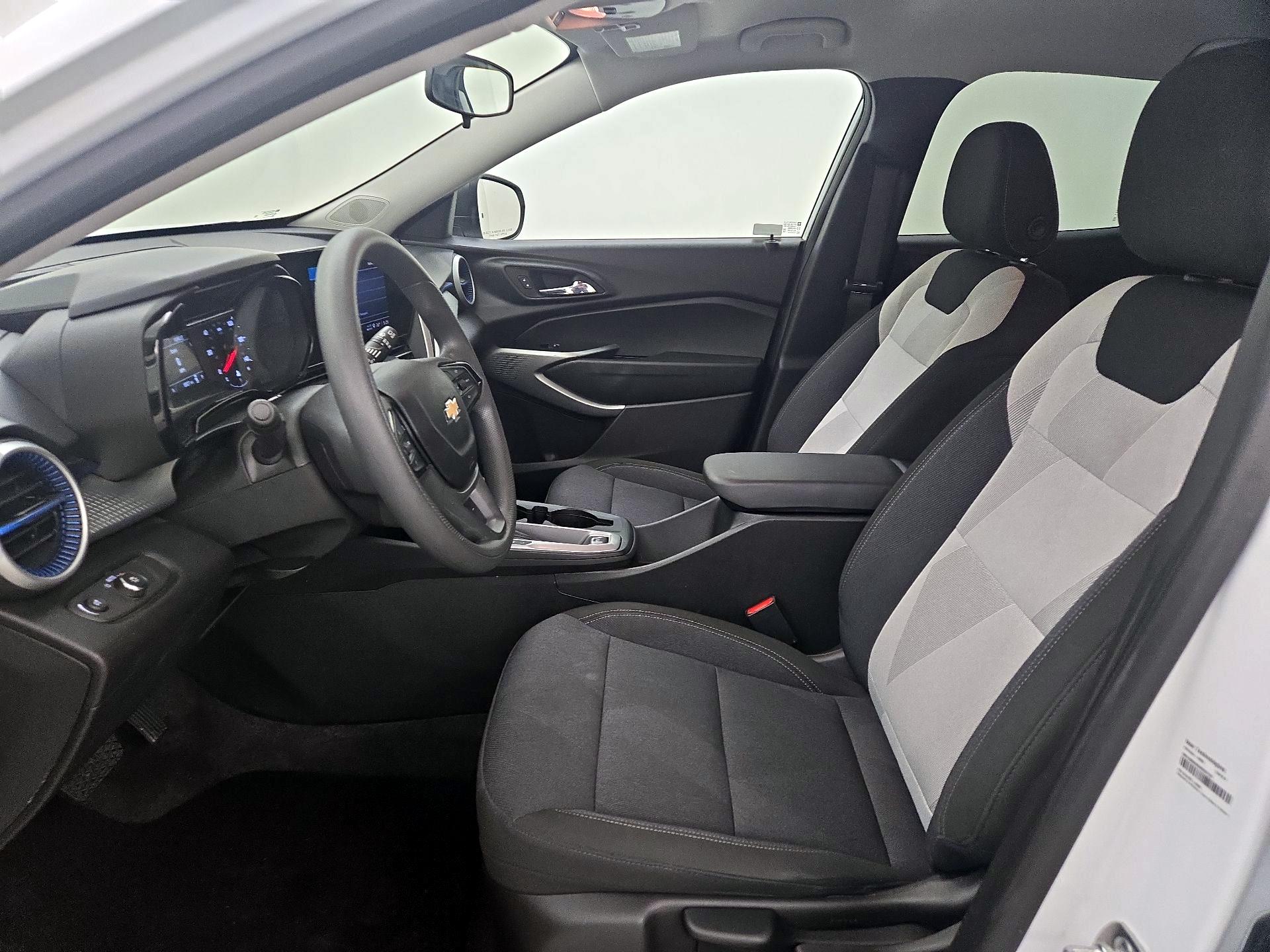 Thumbnail: 2025 Chevrolet Trax - 11