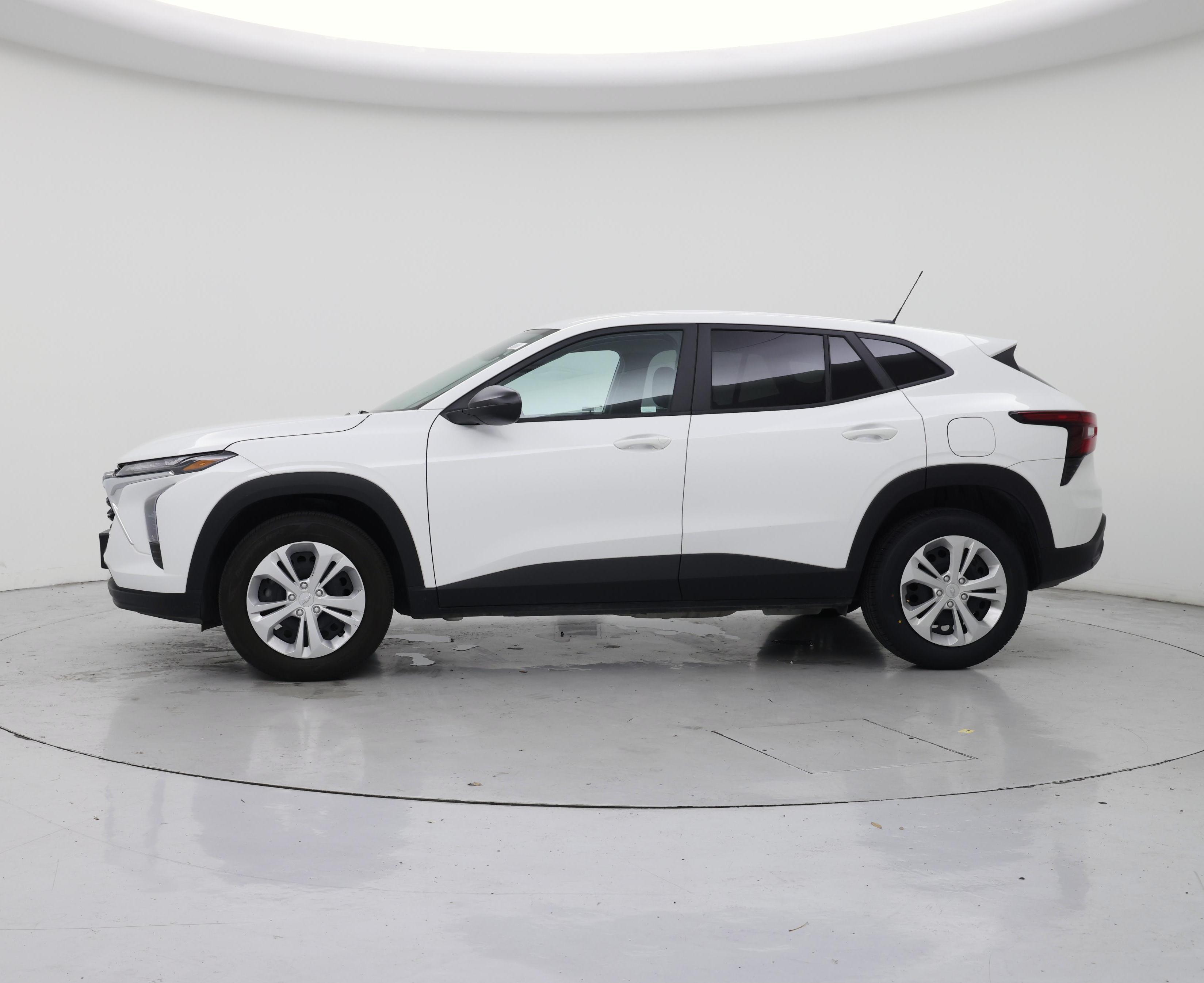 Thumbnail: 2025 Chevrolet Trax - 3
