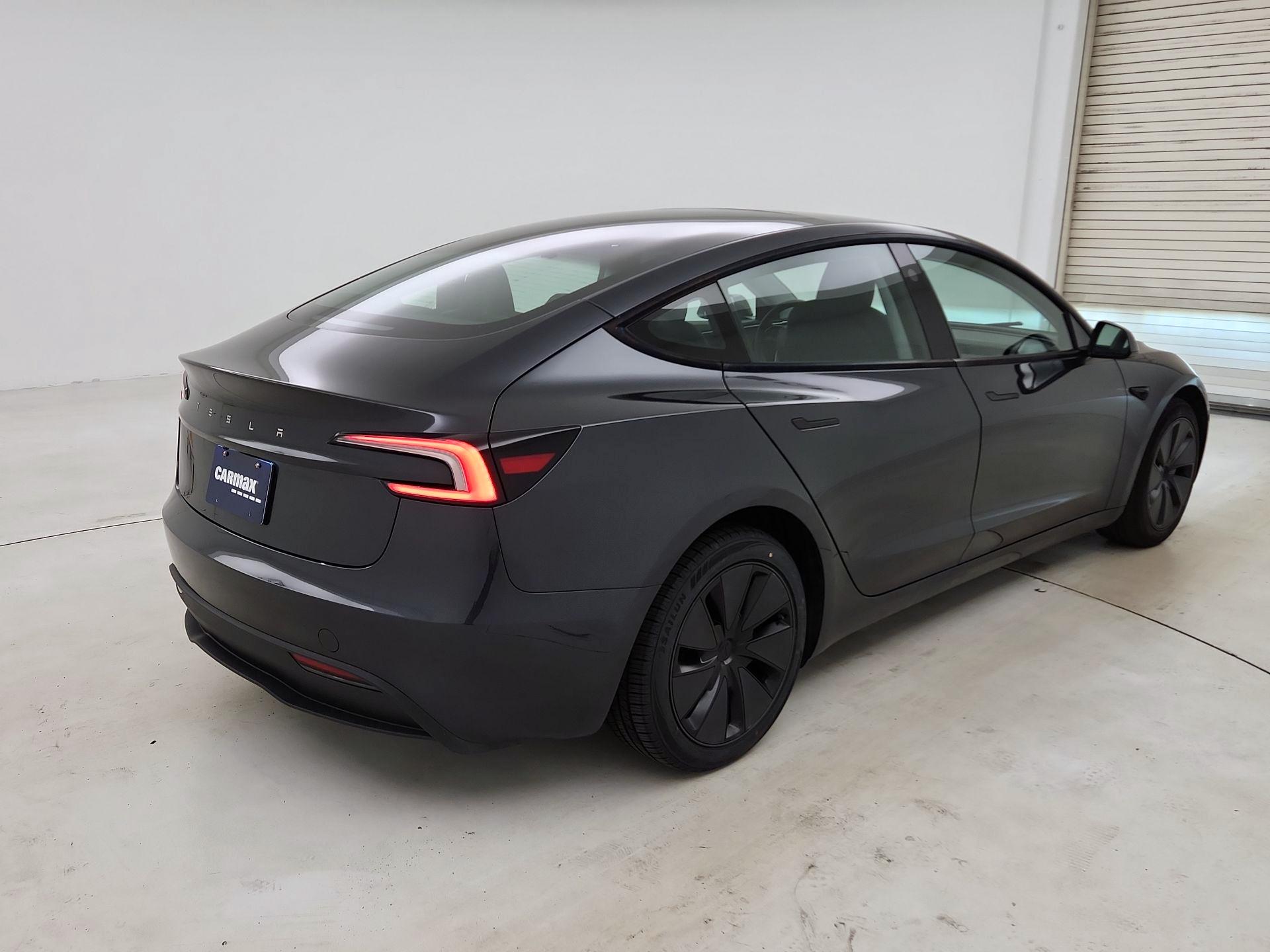 Thumbnail: 2025 Tesla Model 3 - 5