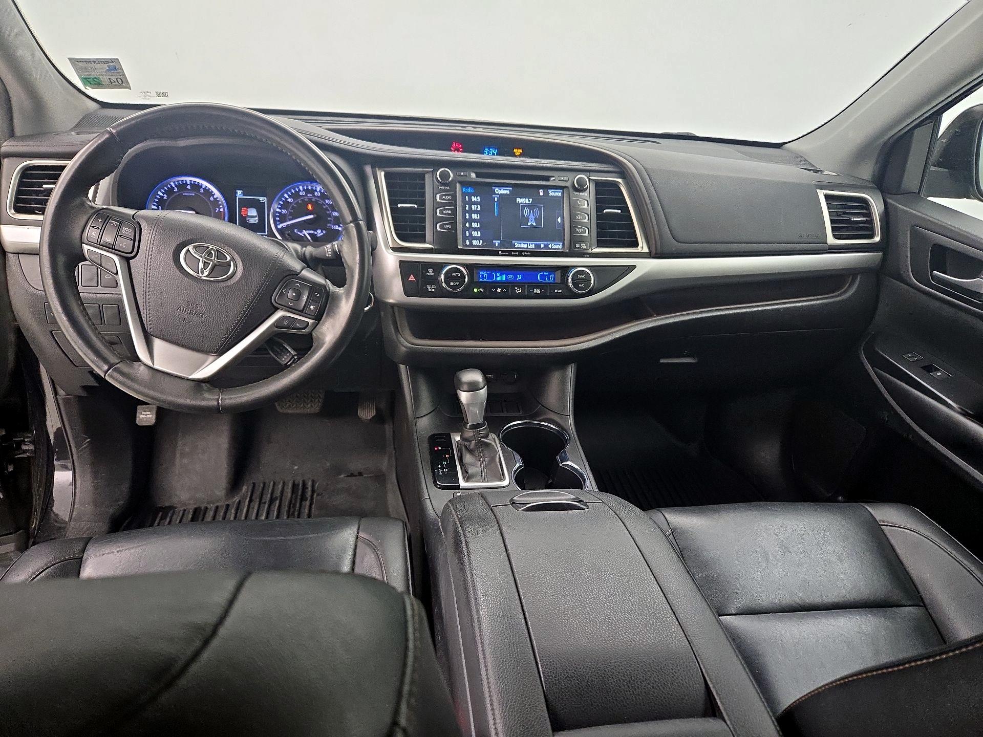 Thumbnail: 2019 Toyota Highlander - 9