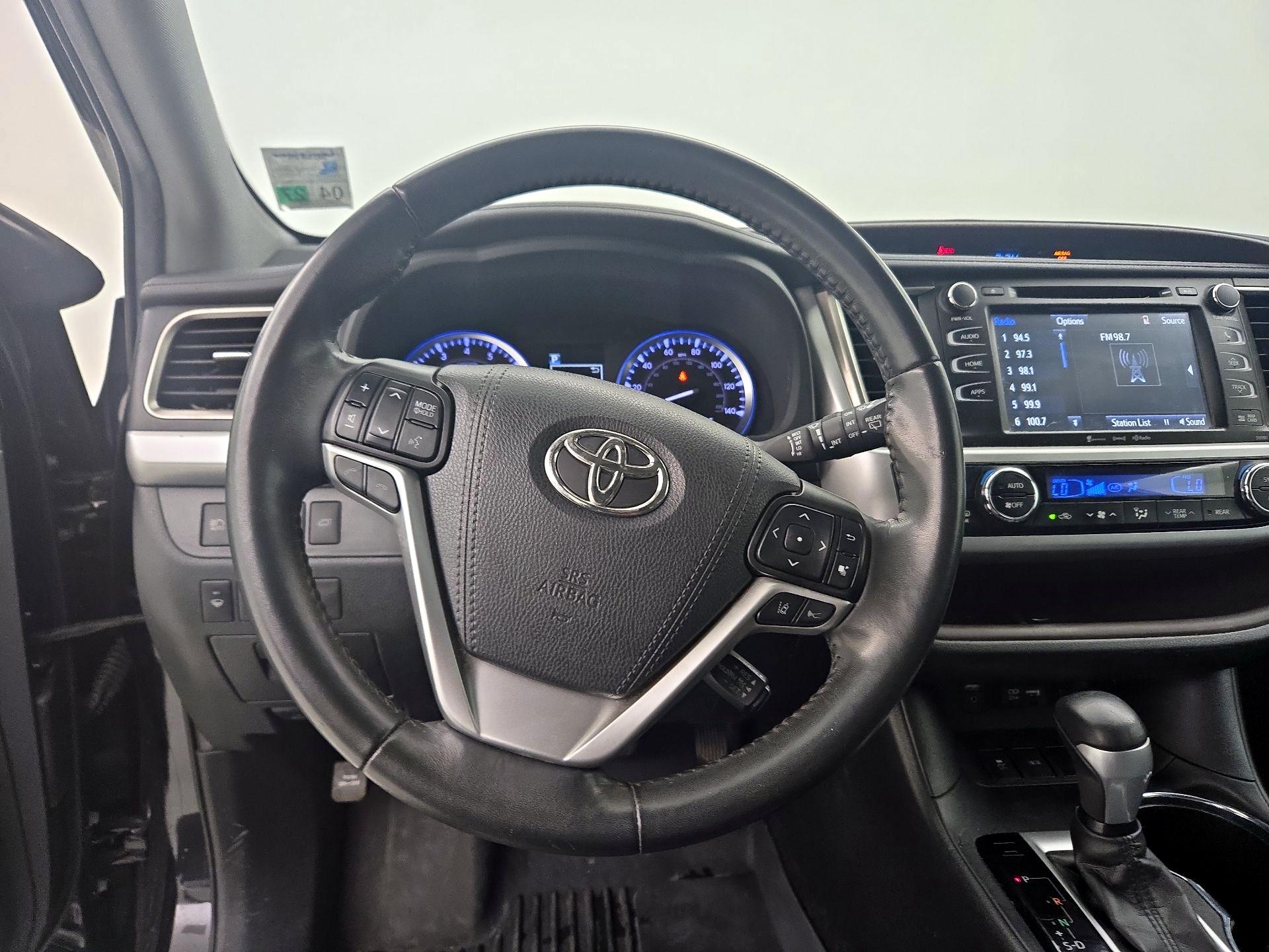 Thumbnail: 2019 Toyota Highlander - 10