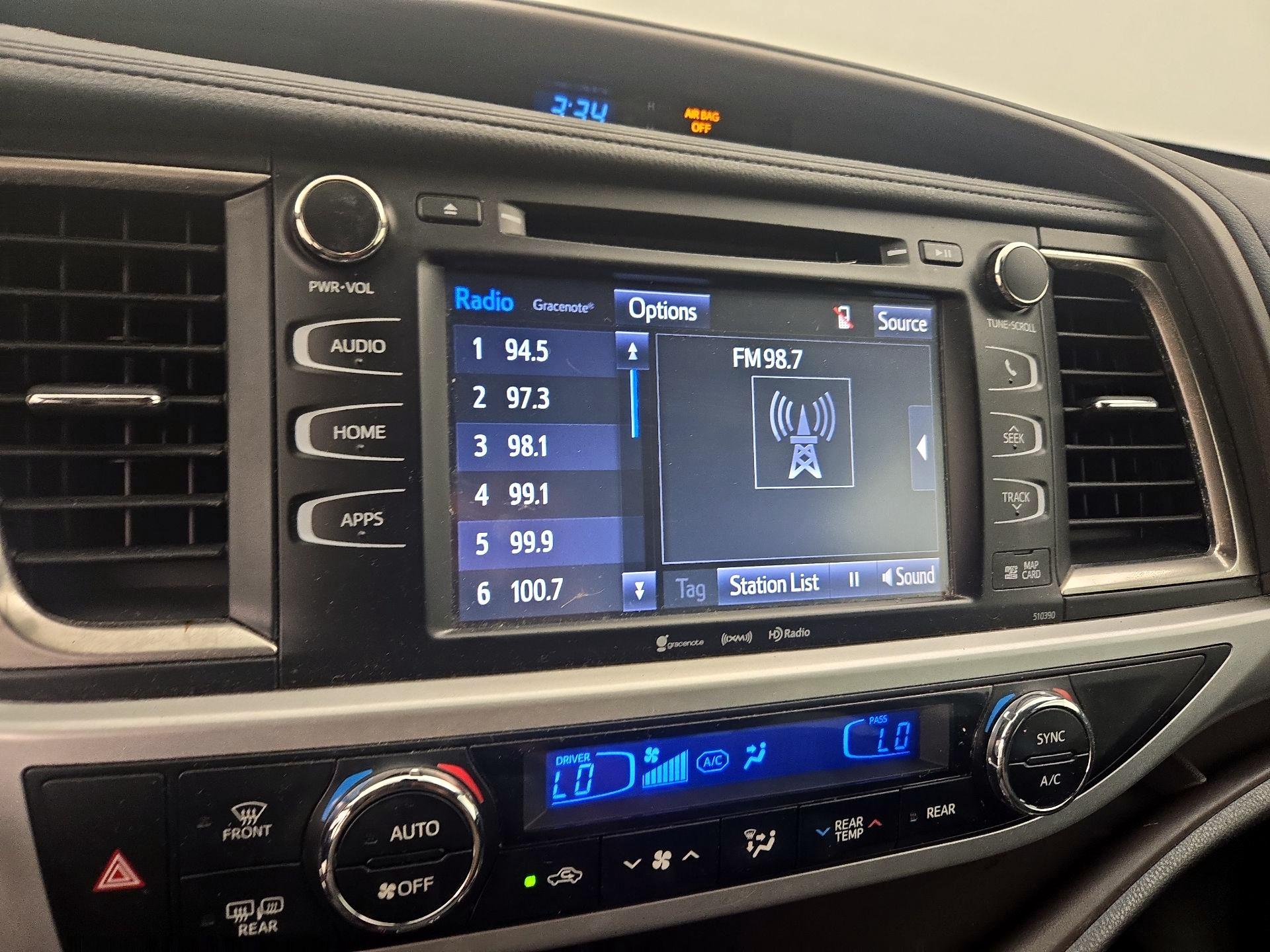 Thumbnail: 2019 Toyota Highlander - 15