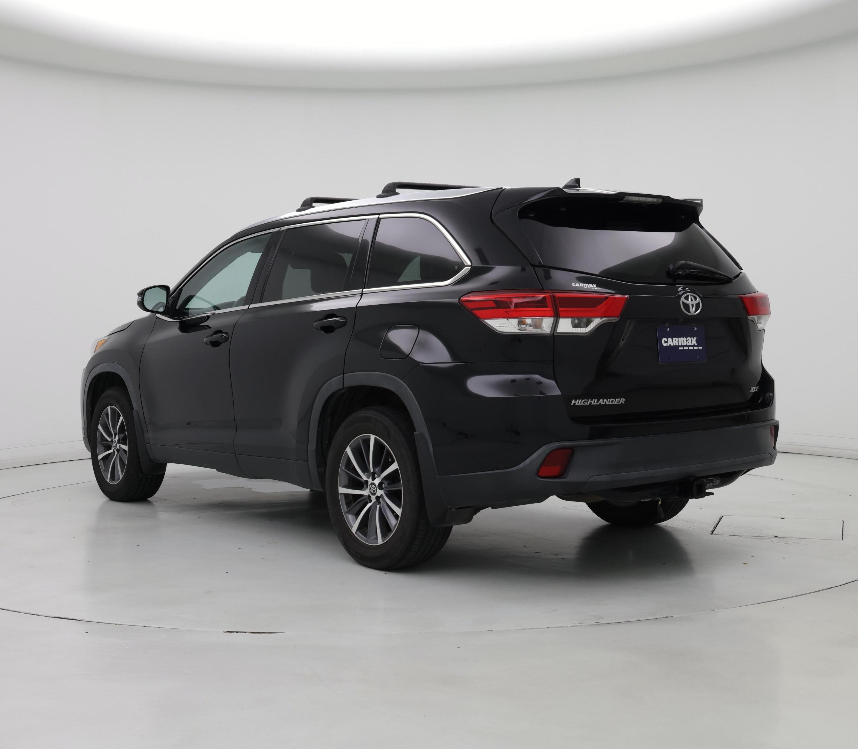 Thumbnail: 2019 Toyota Highlander - 2
