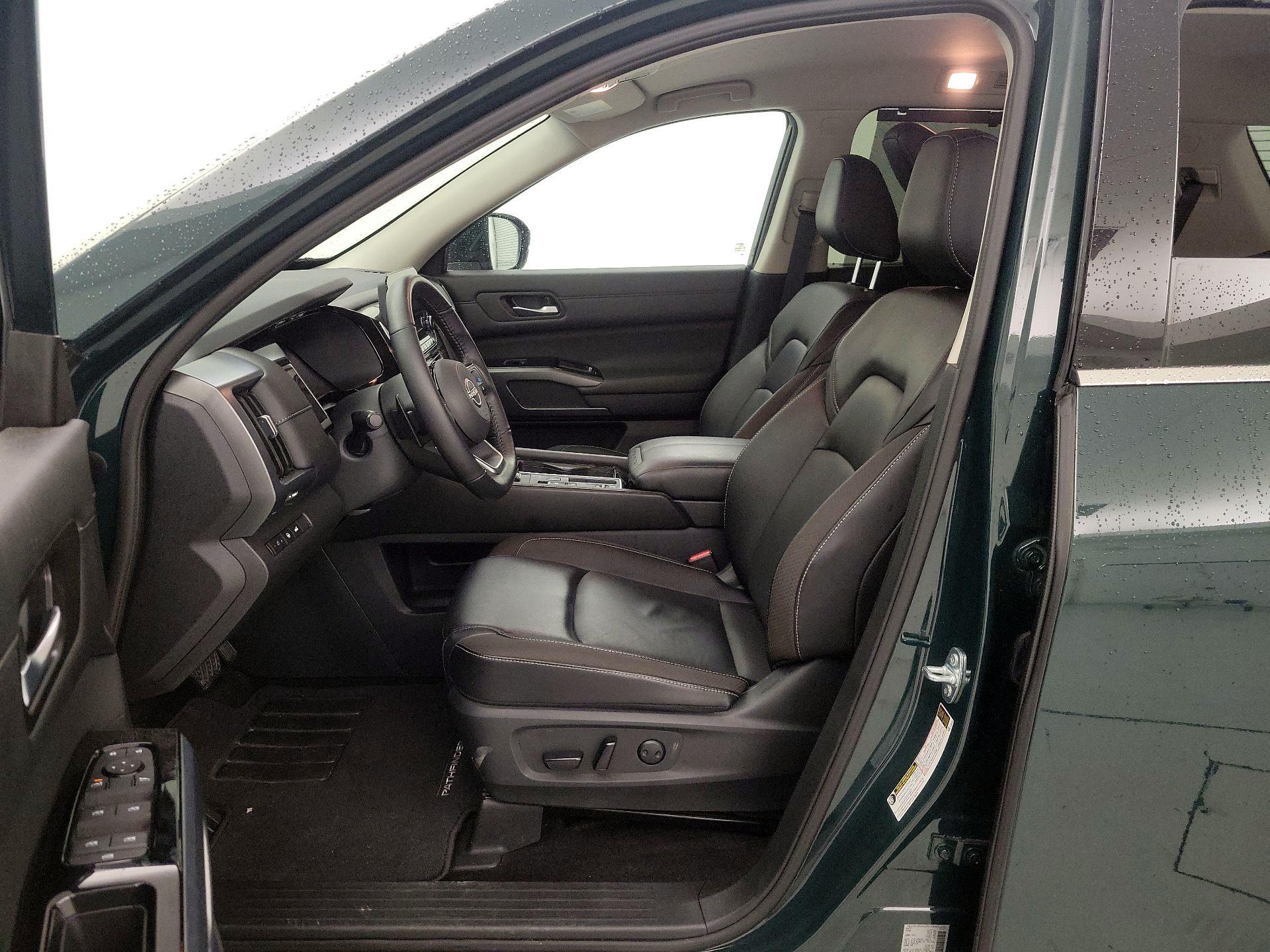 Thumbnail: 2025 Nissan Pathfinder - 11