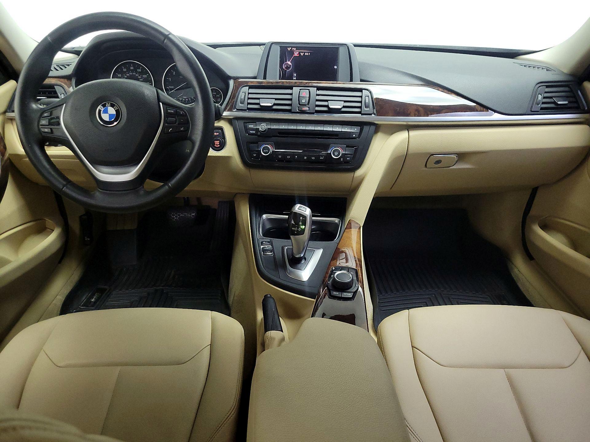 Thumbnail: 2015 BMW 3 Series - 9