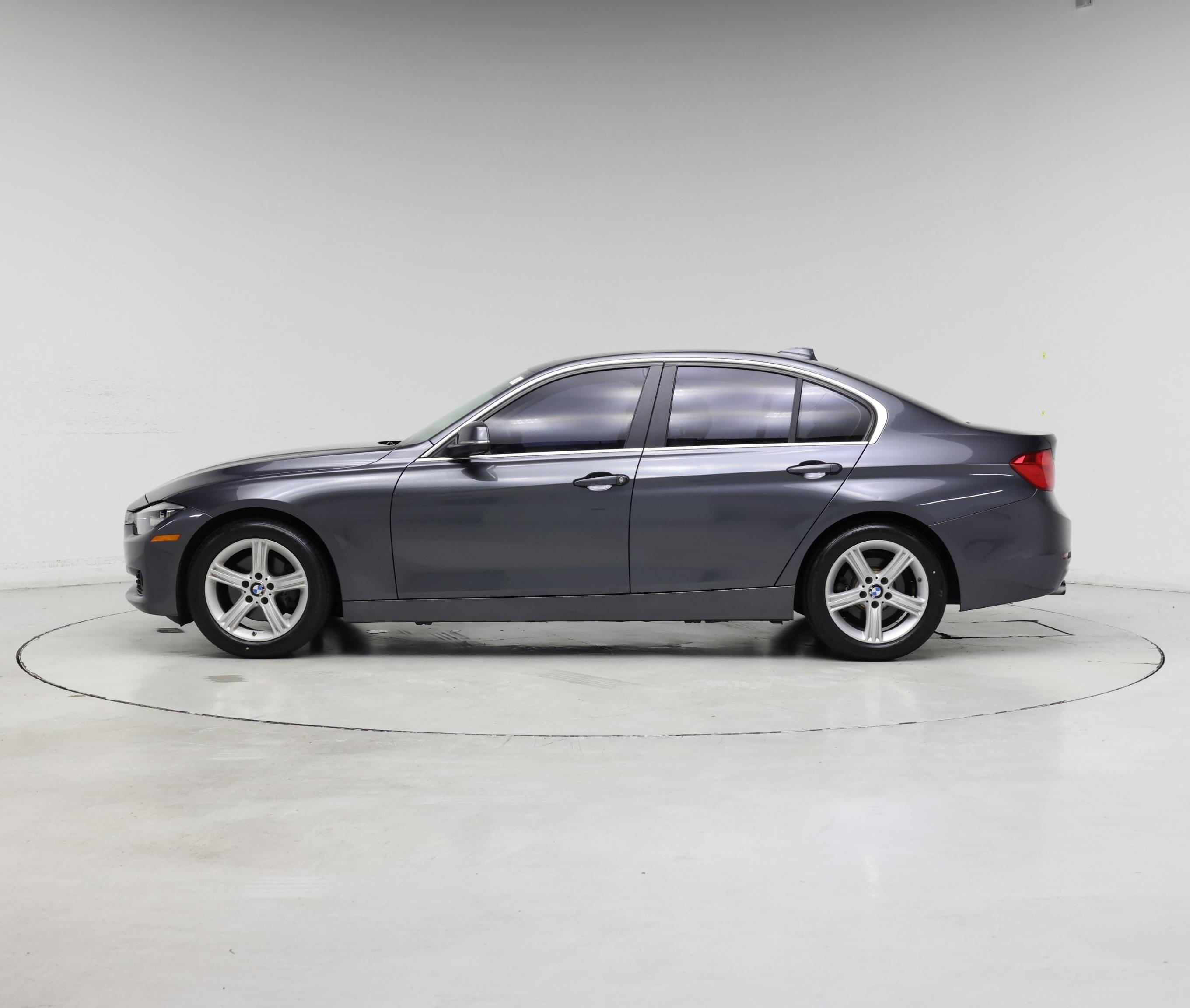Thumbnail: 2015 BMW 3 Series - 3