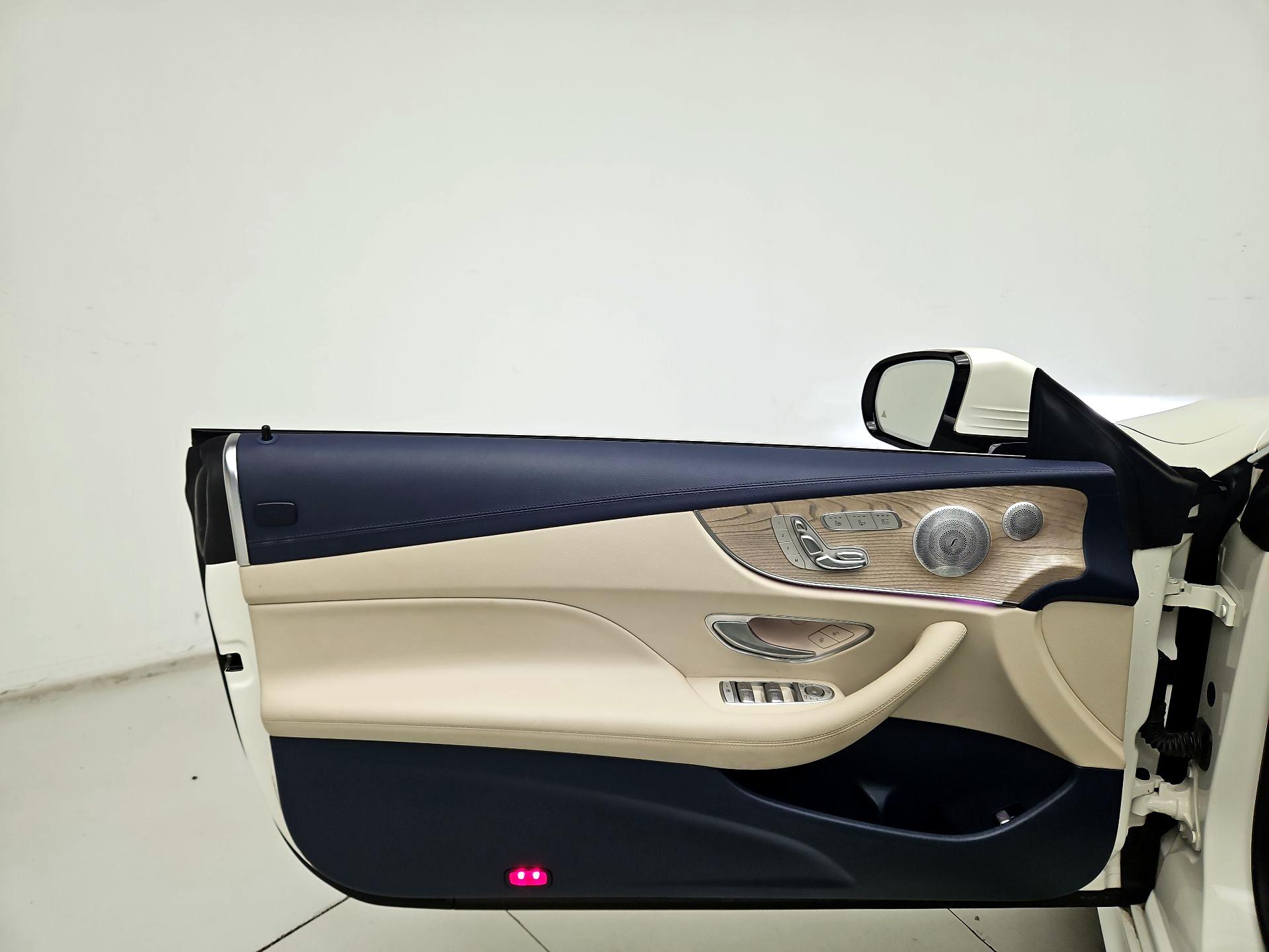 Thumbnail: 2020 Mercedes-Benz E-Class - 12