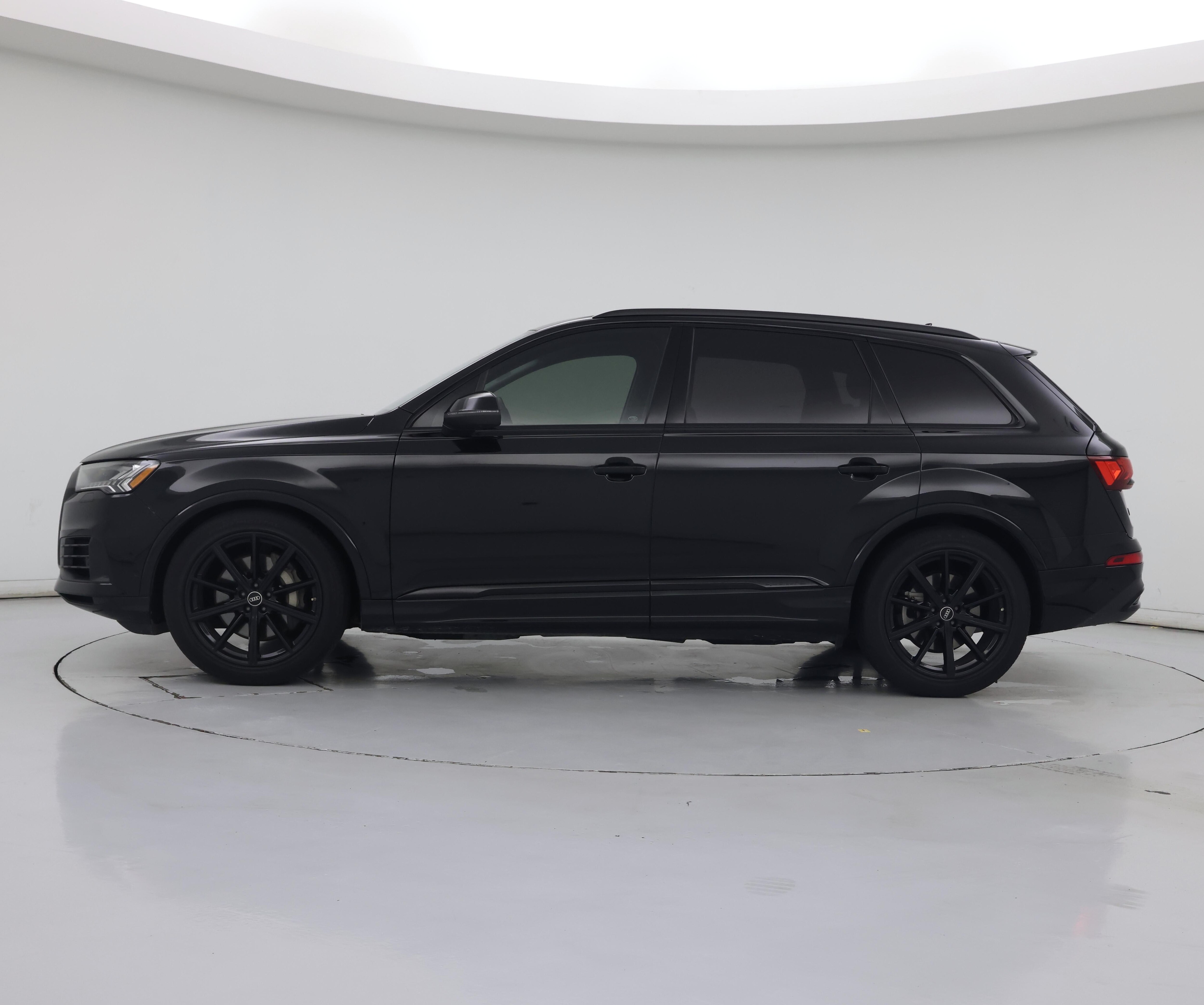 Thumbnail: 2023 Audi Q7 - 3