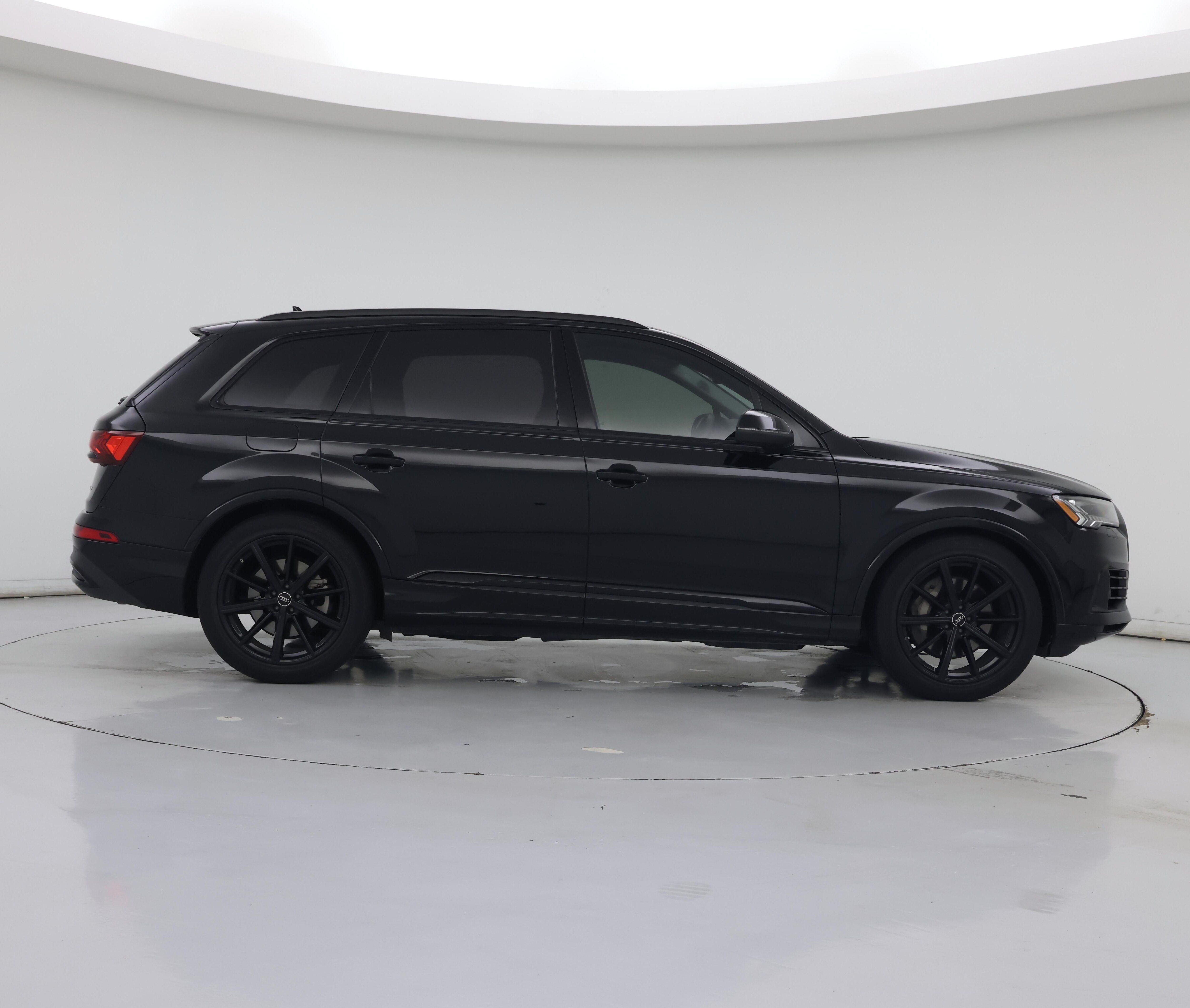 Thumbnail: 2023 Audi Q7 - 7