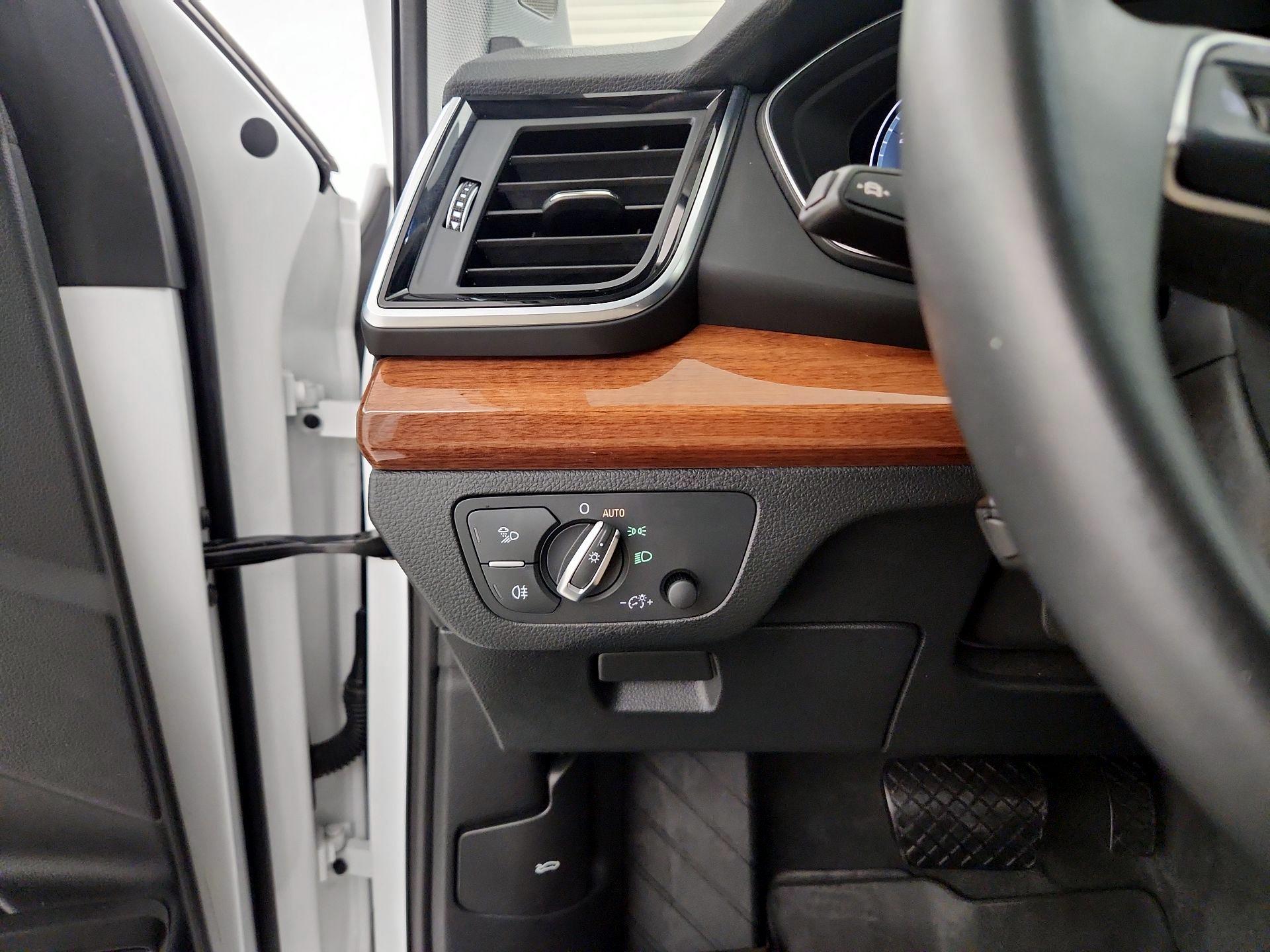 Thumbnail: 2023 Audi Q5 - 11